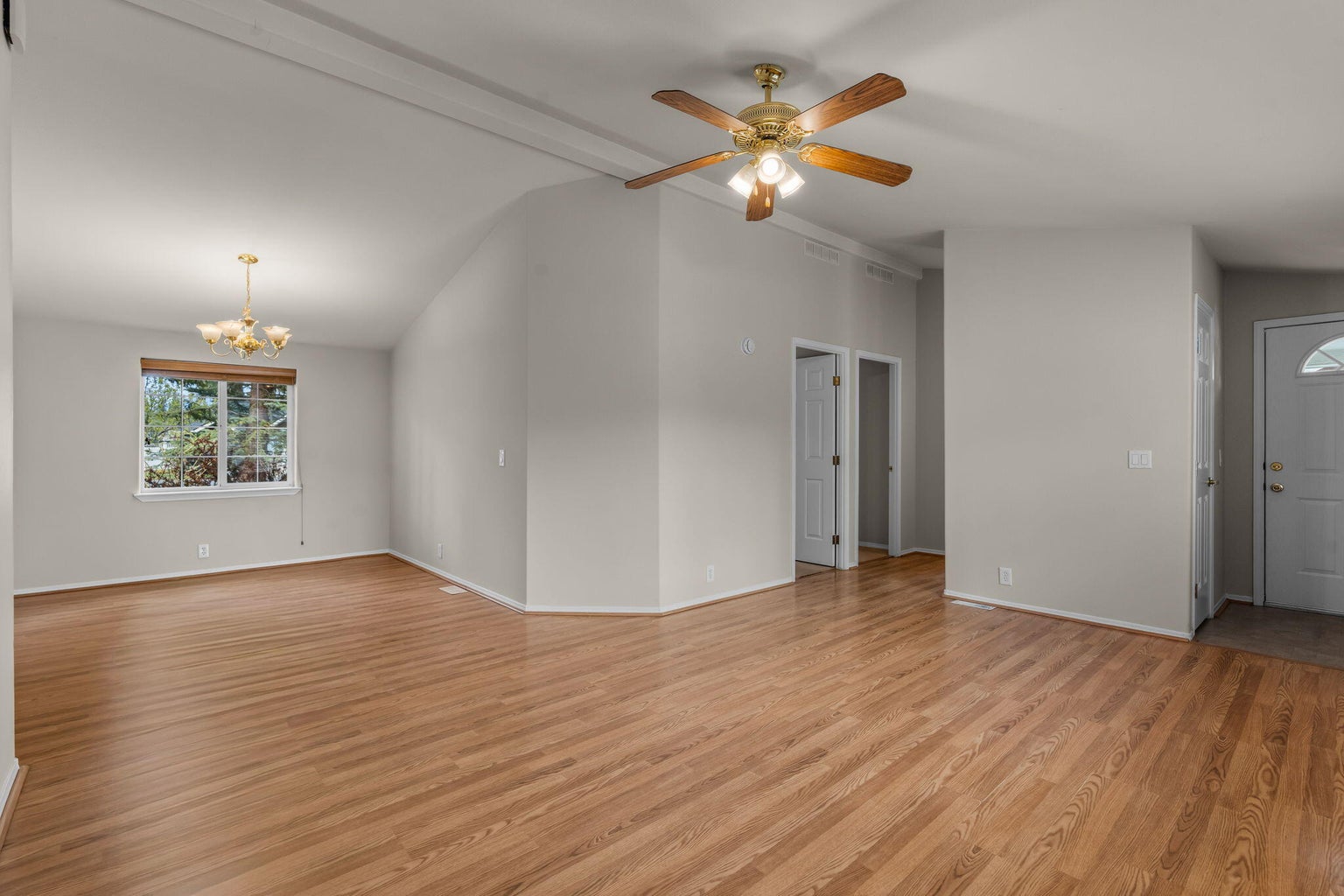 Photo of 599 N Tam Rim Drive 6 of 31