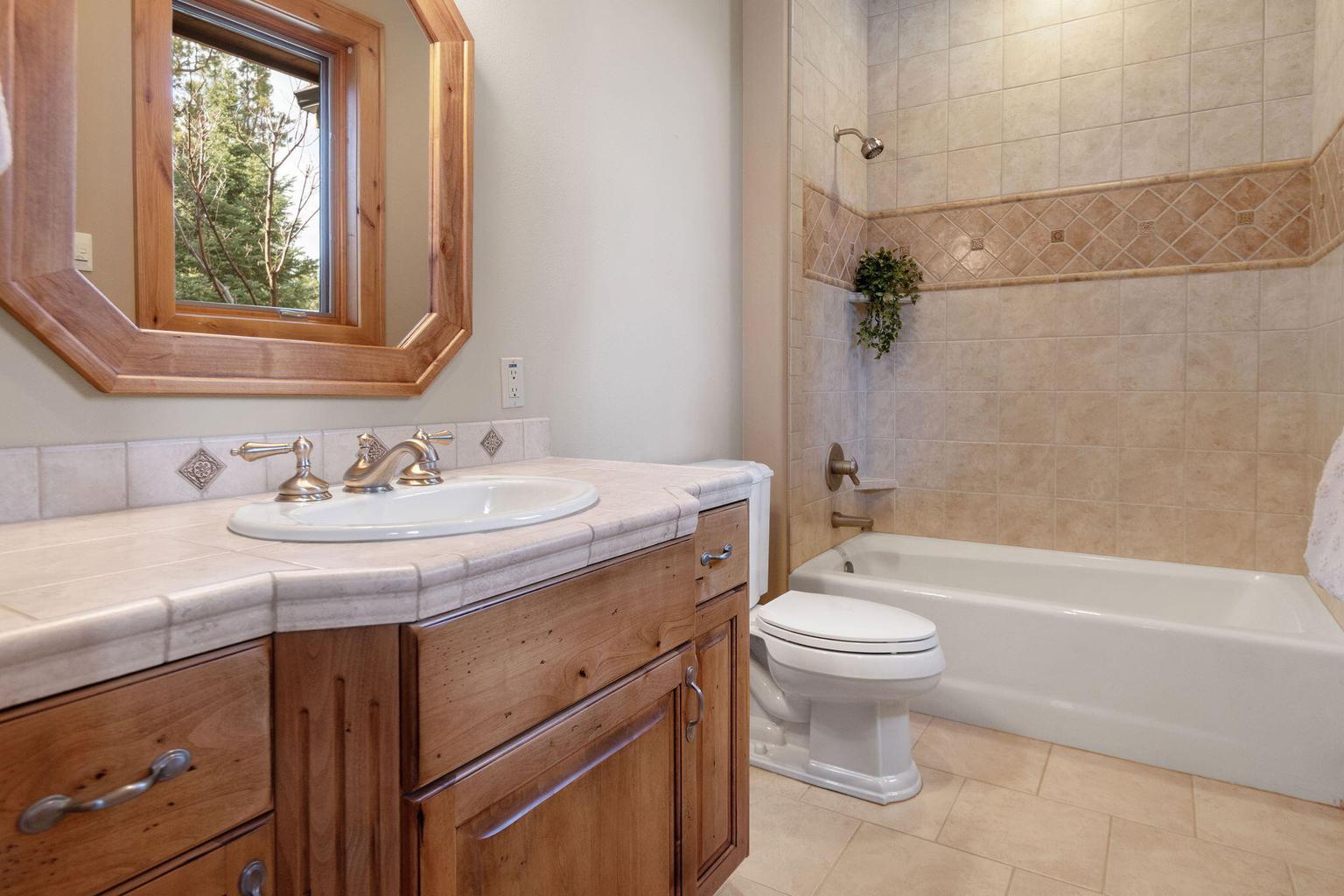 Photo of 16921 Lady Caroline Drive 21 of 52