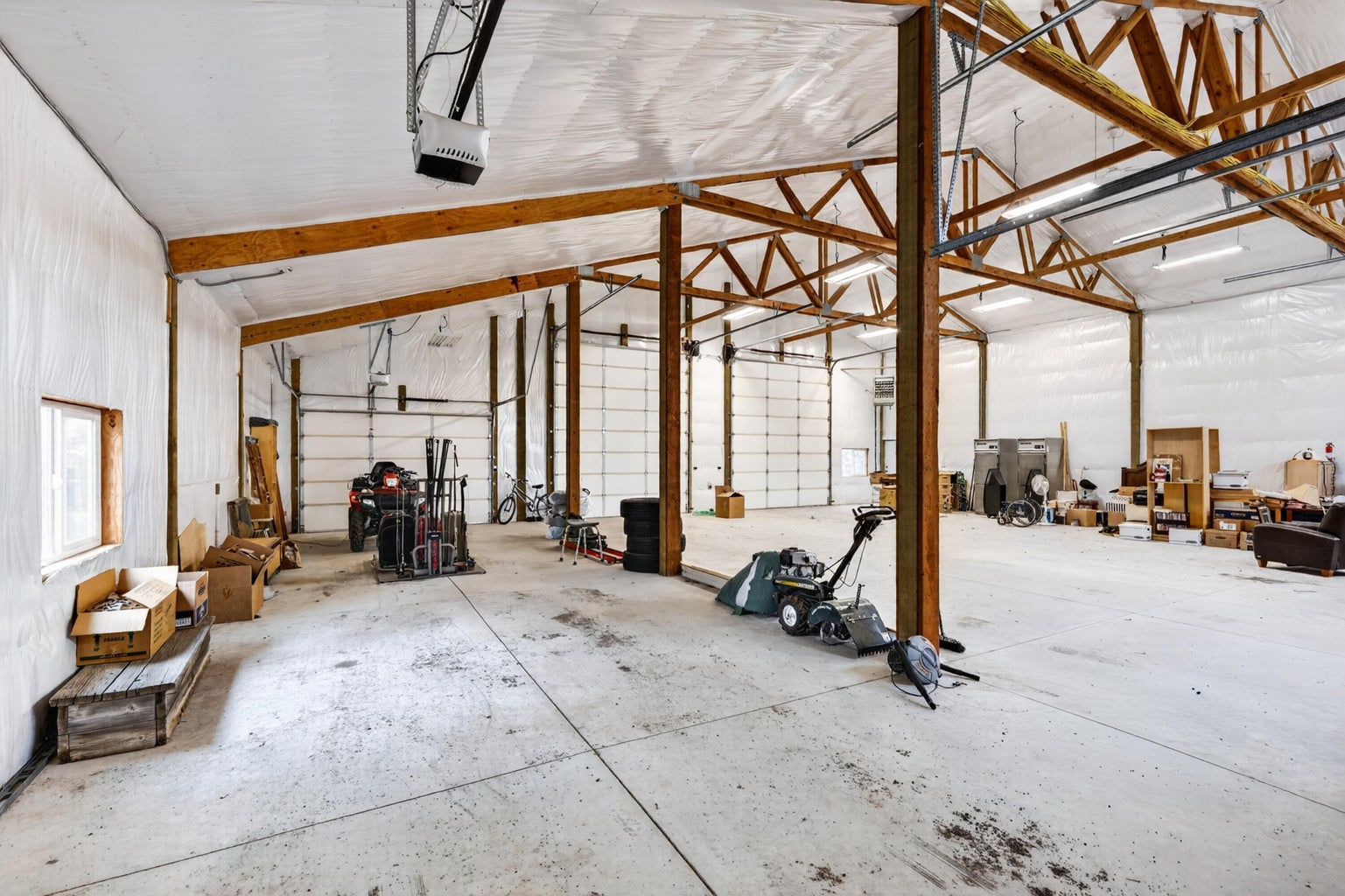 The workshop has it's own septic tank to pump the RV or possibly build a living quarter.