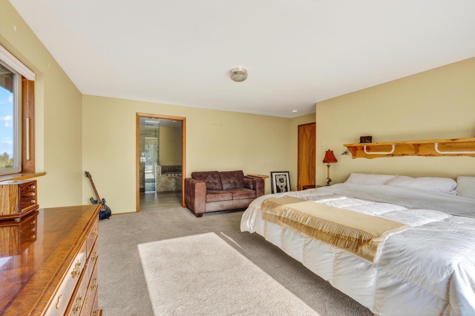 Photo of 501 NW 103rd Street 16 of 38