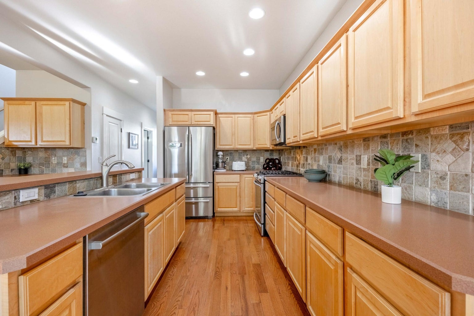 Photo of 1405 NE Hudspeth Road 8 of 38