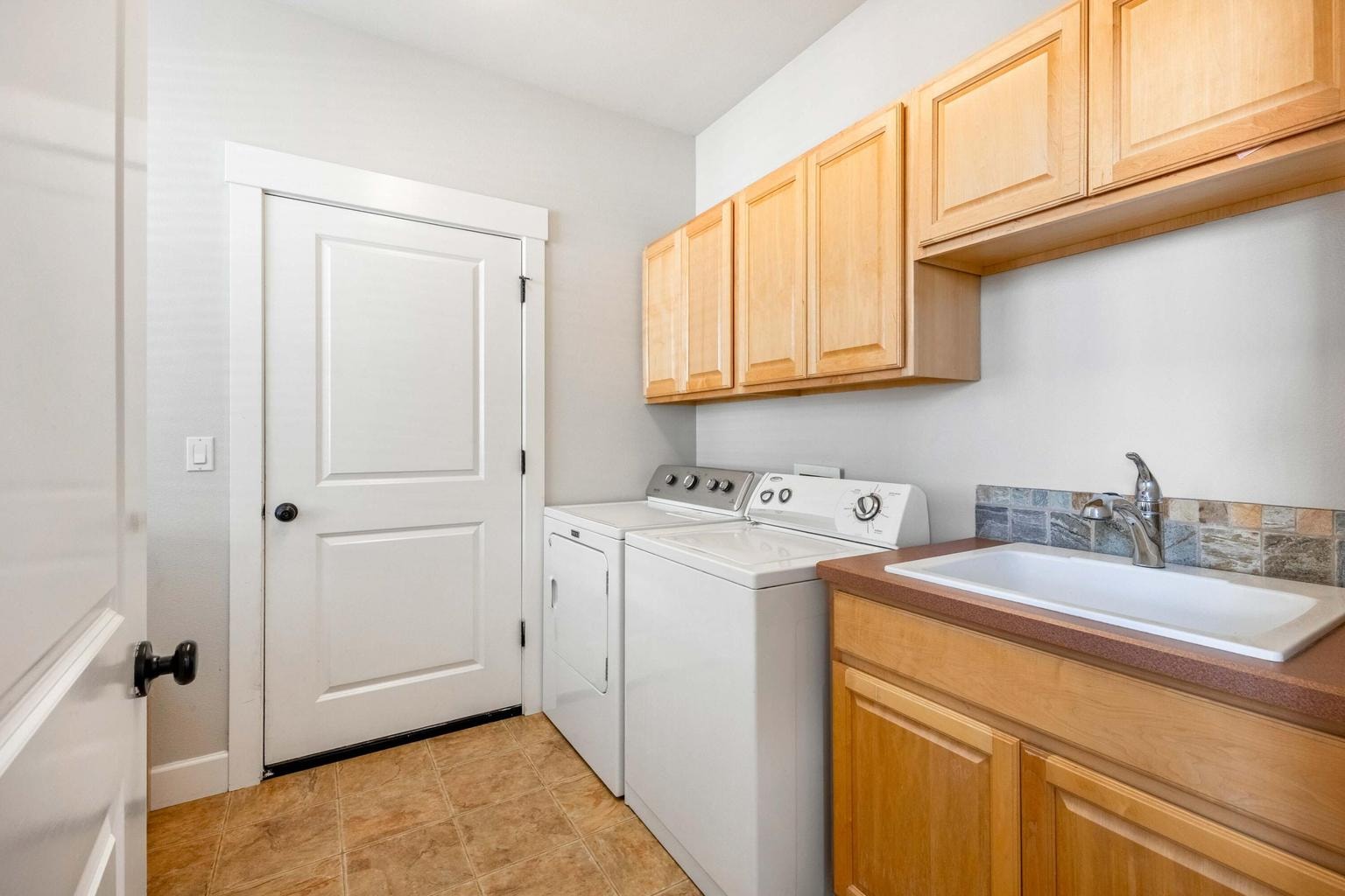 Photo of 1405 NE Hudspeth Road 26 of 38