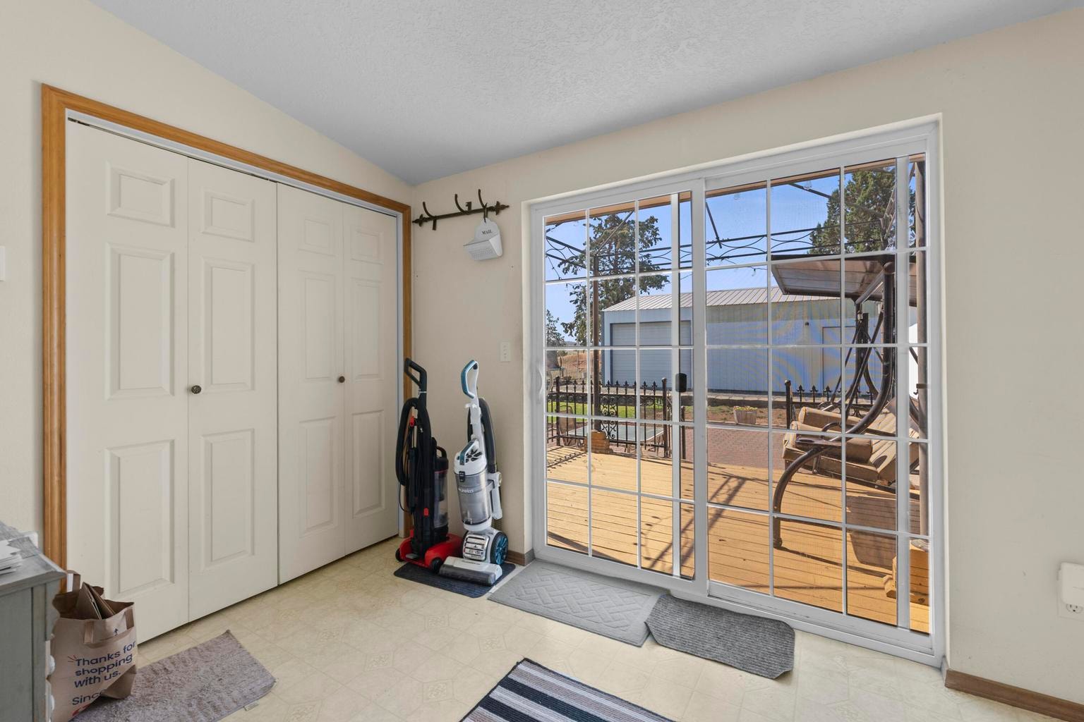 Photo of 605 SE Kinkade Road 19 of 44