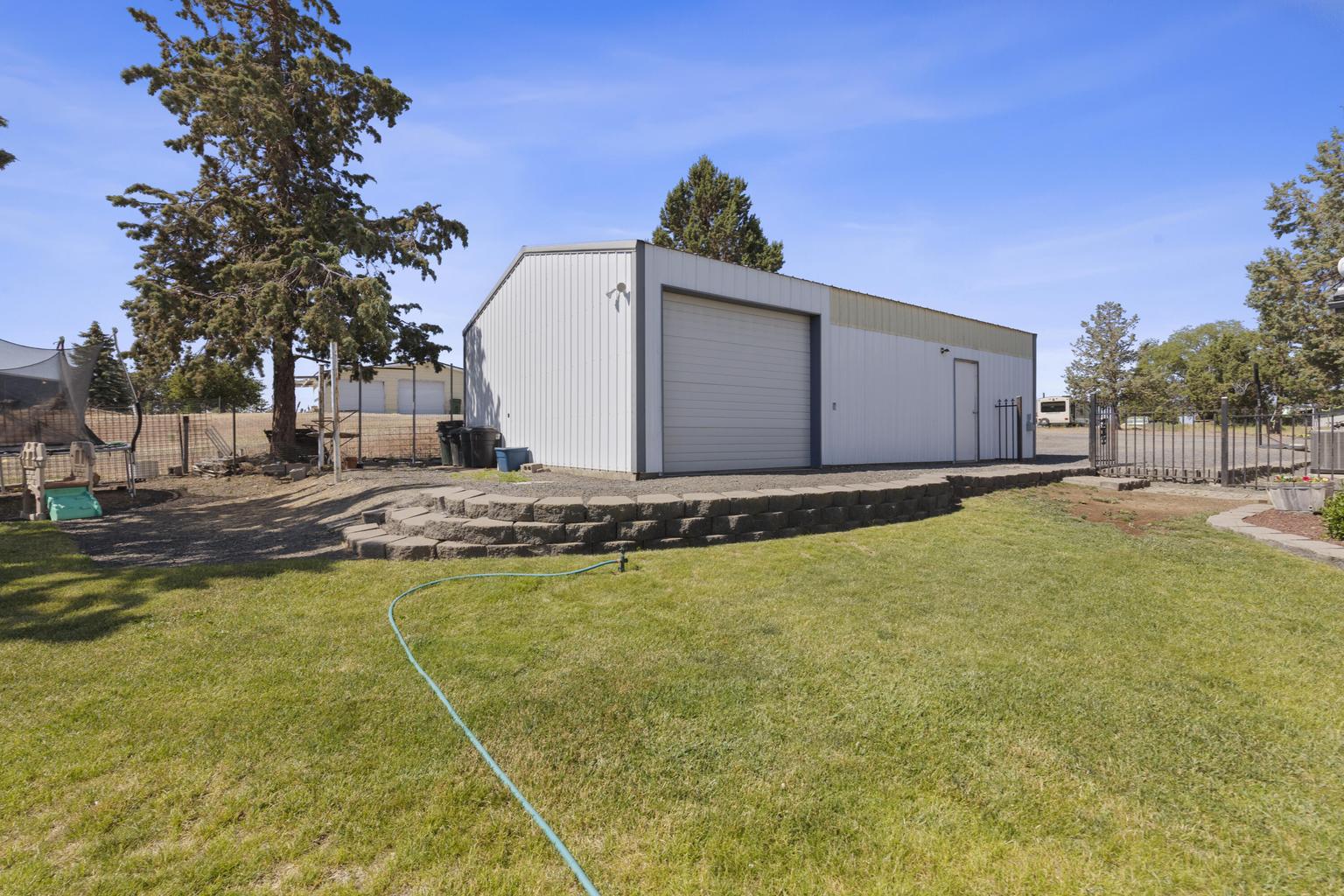 Photo of 605 SE Kinkade Road 33 of 44