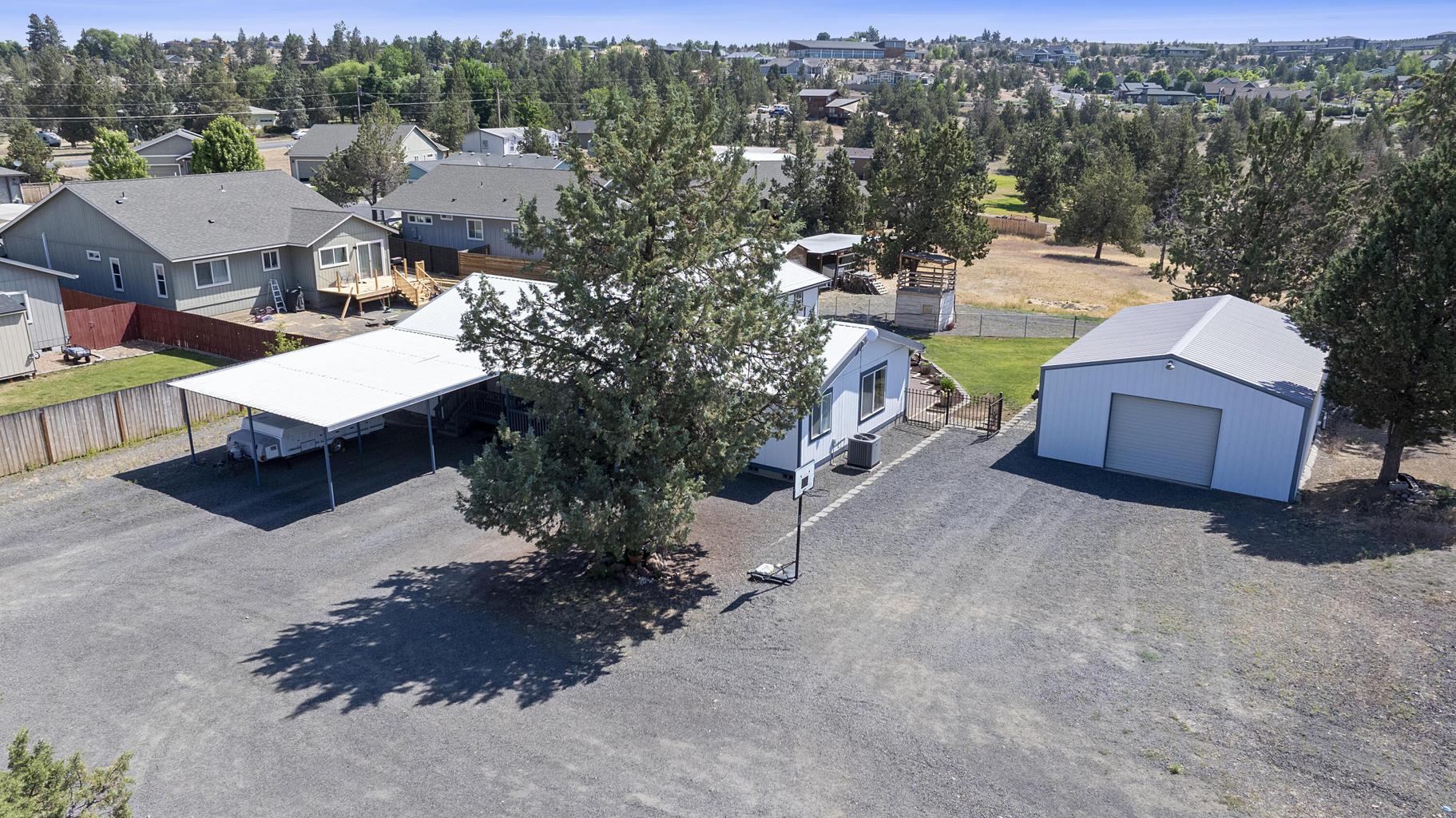 Photo of 605 SE Kinkade Road 38 of 44