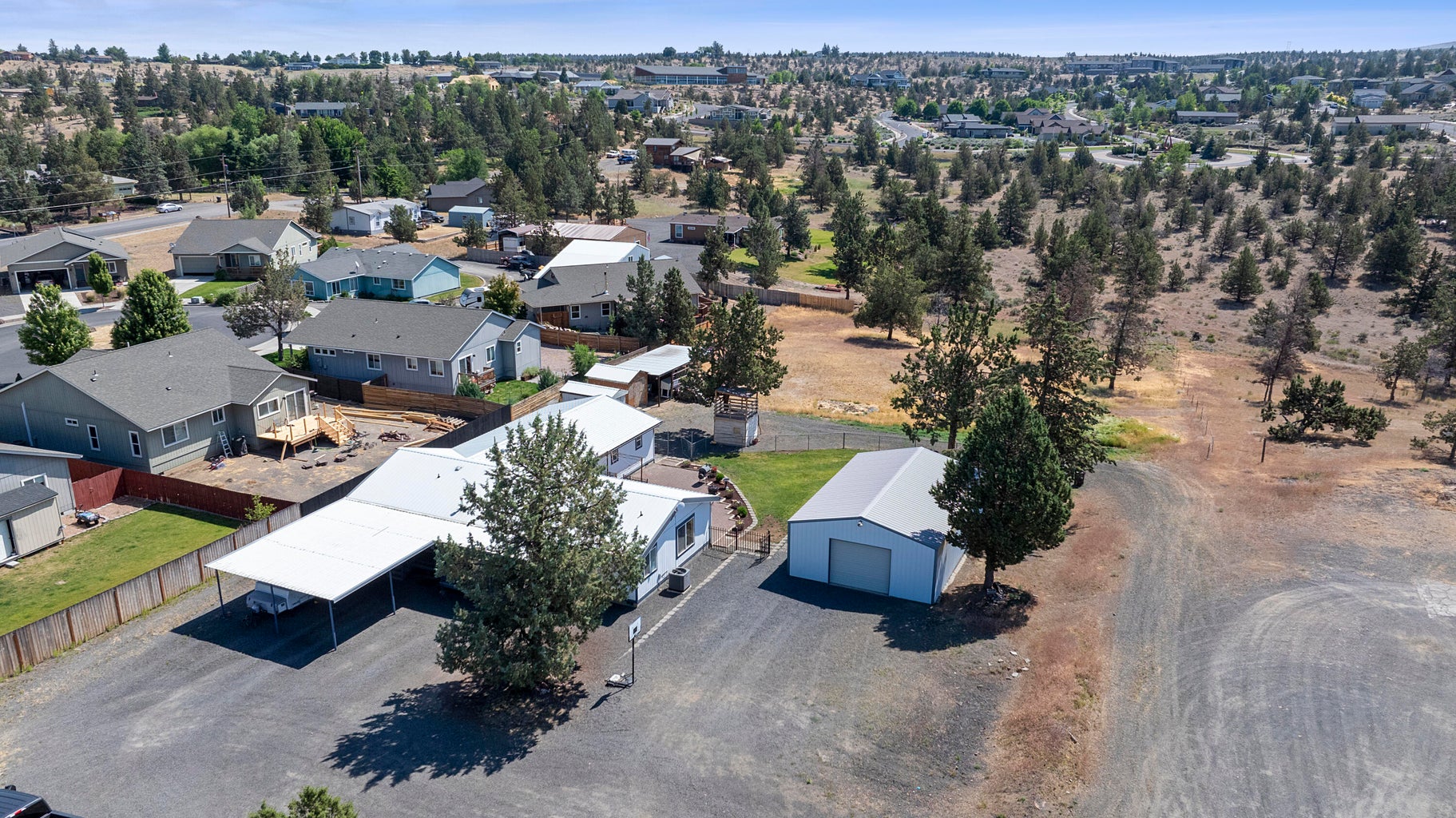 Photo of 605 SE Kinkade Road 3 of 44