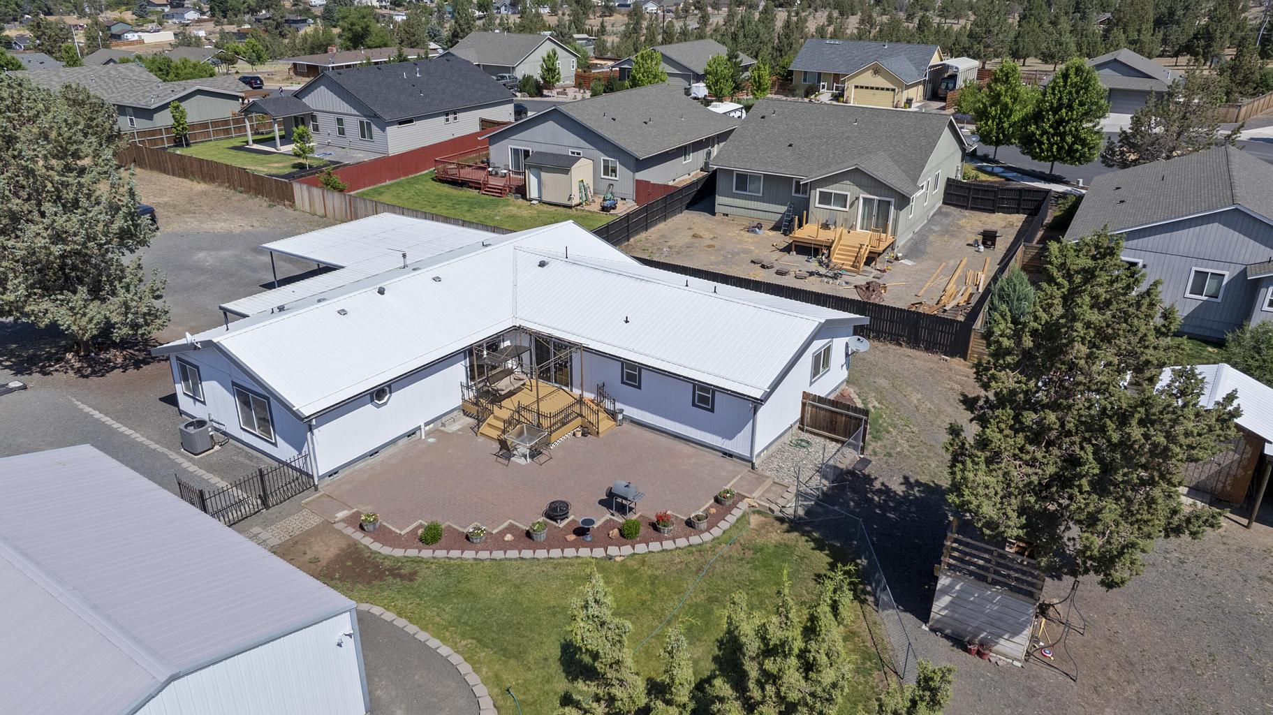 Photo of 605 SE Kinkade Road 2 of 44