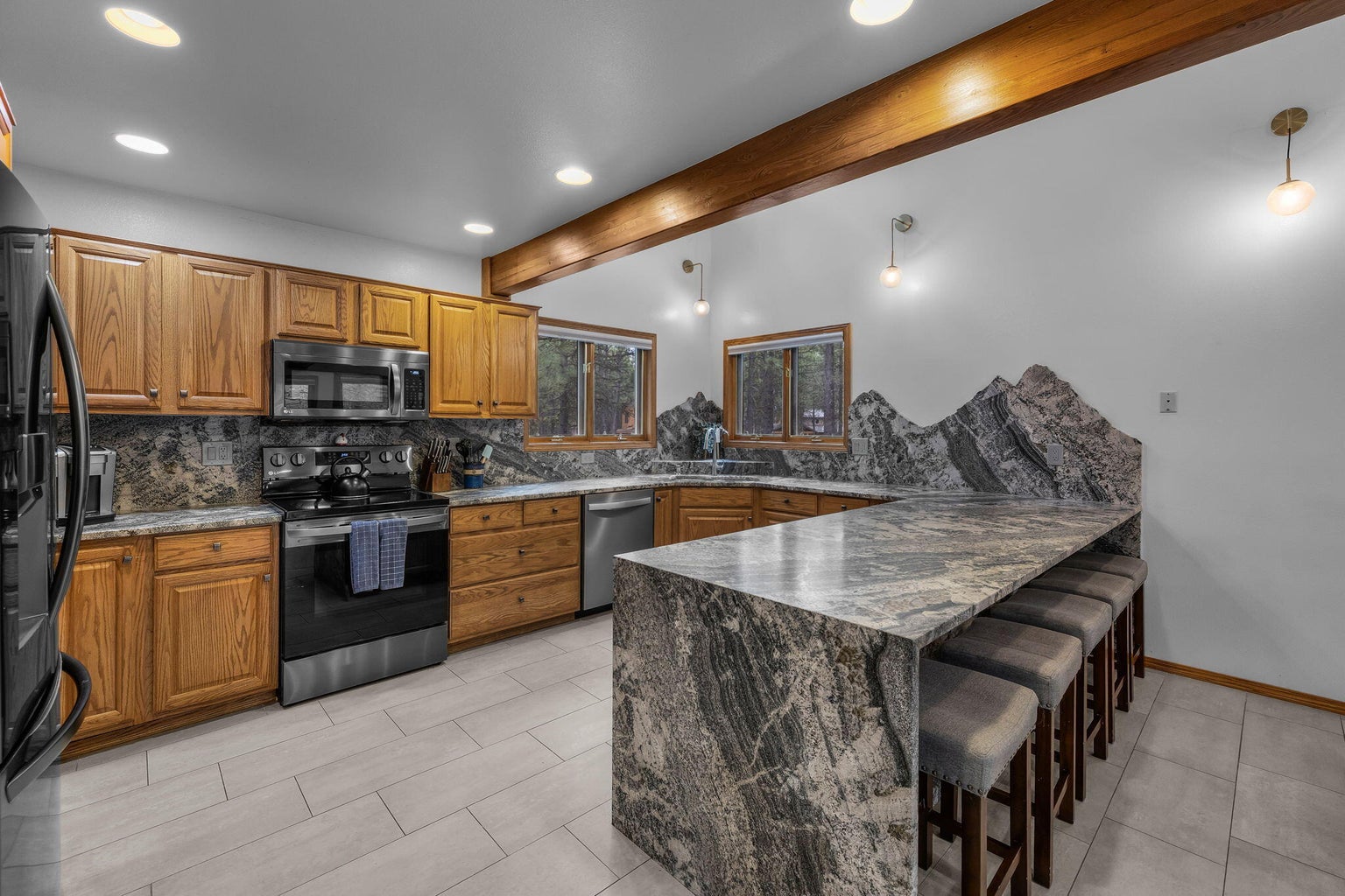 Photo of 70667 Ponderosa 19 of 49