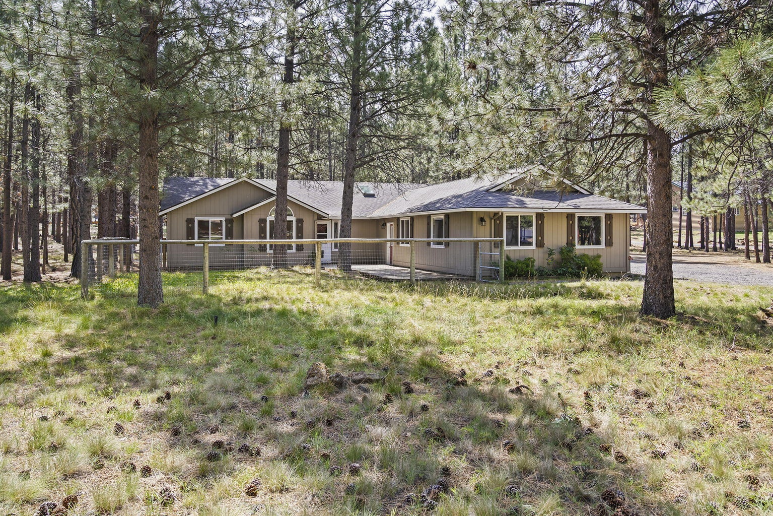 Photo of 14485 Mountain View Loop 1 of 44