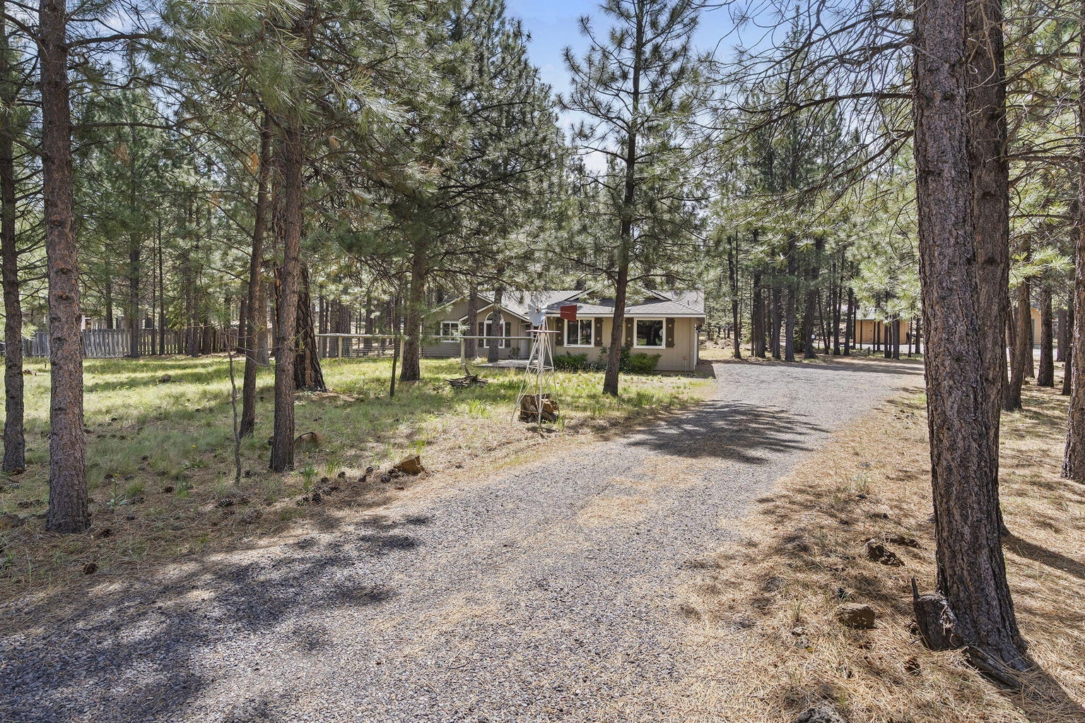 Photo of 14485 Mountain View Loop 22 of 44