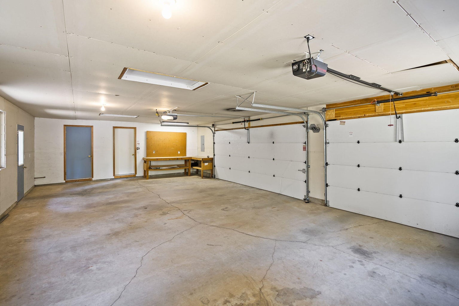 3 car garage