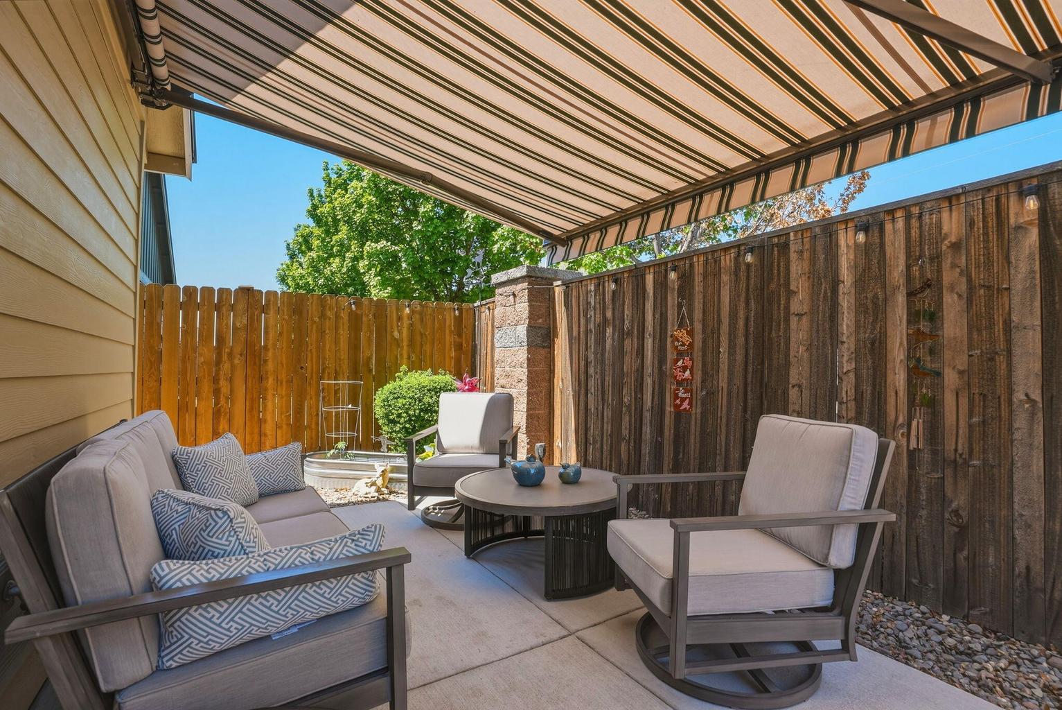 Photo of 2933 NW Hemlock Lane 25 of 50