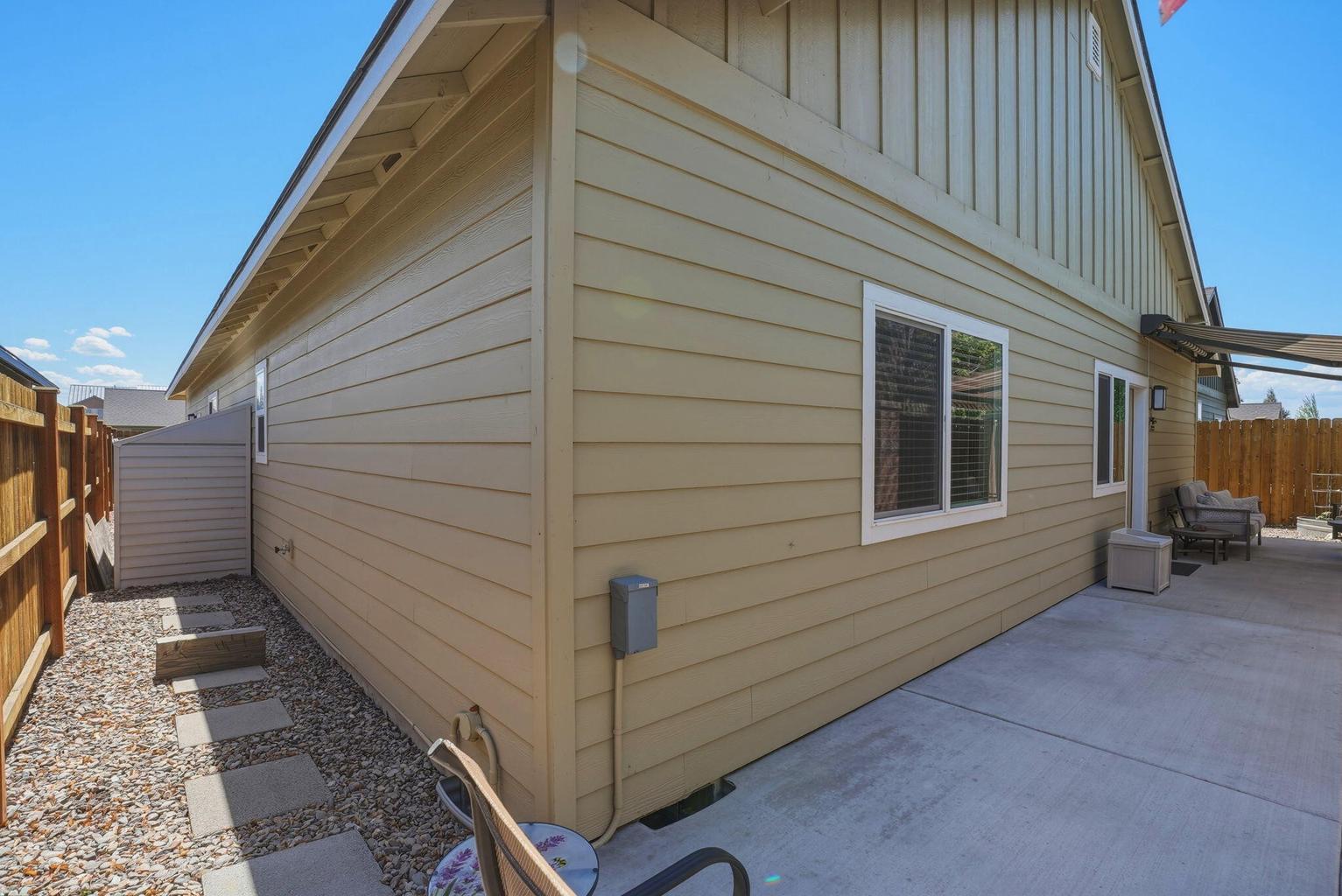 Photo of 2933 NW Hemlock Lane 31 of 50