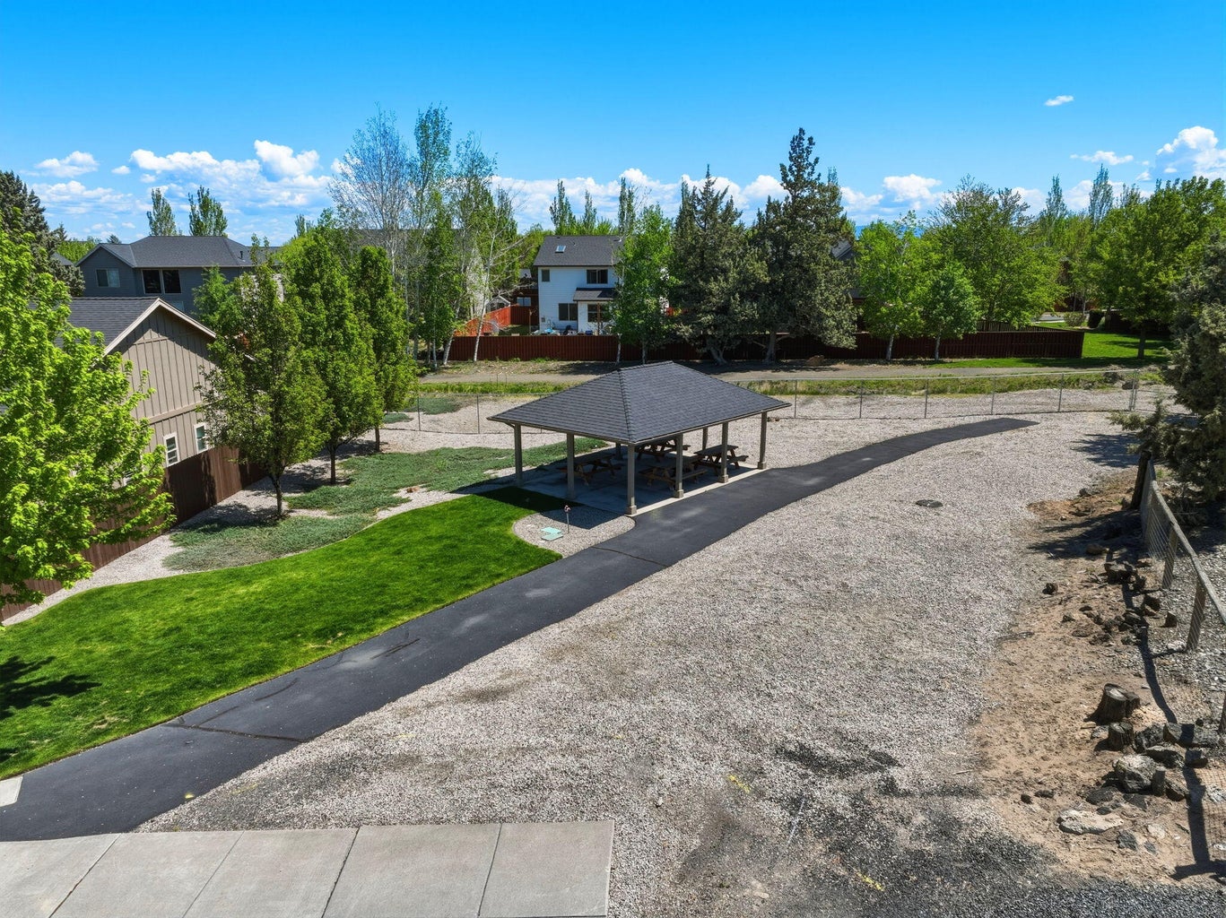 HOA shaded picnic area