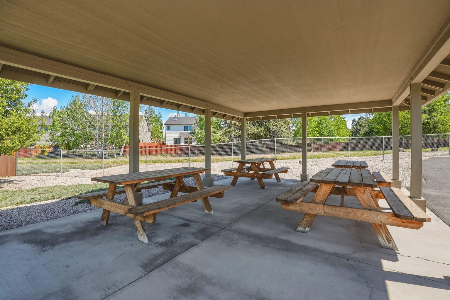 HOA shaded picnic area