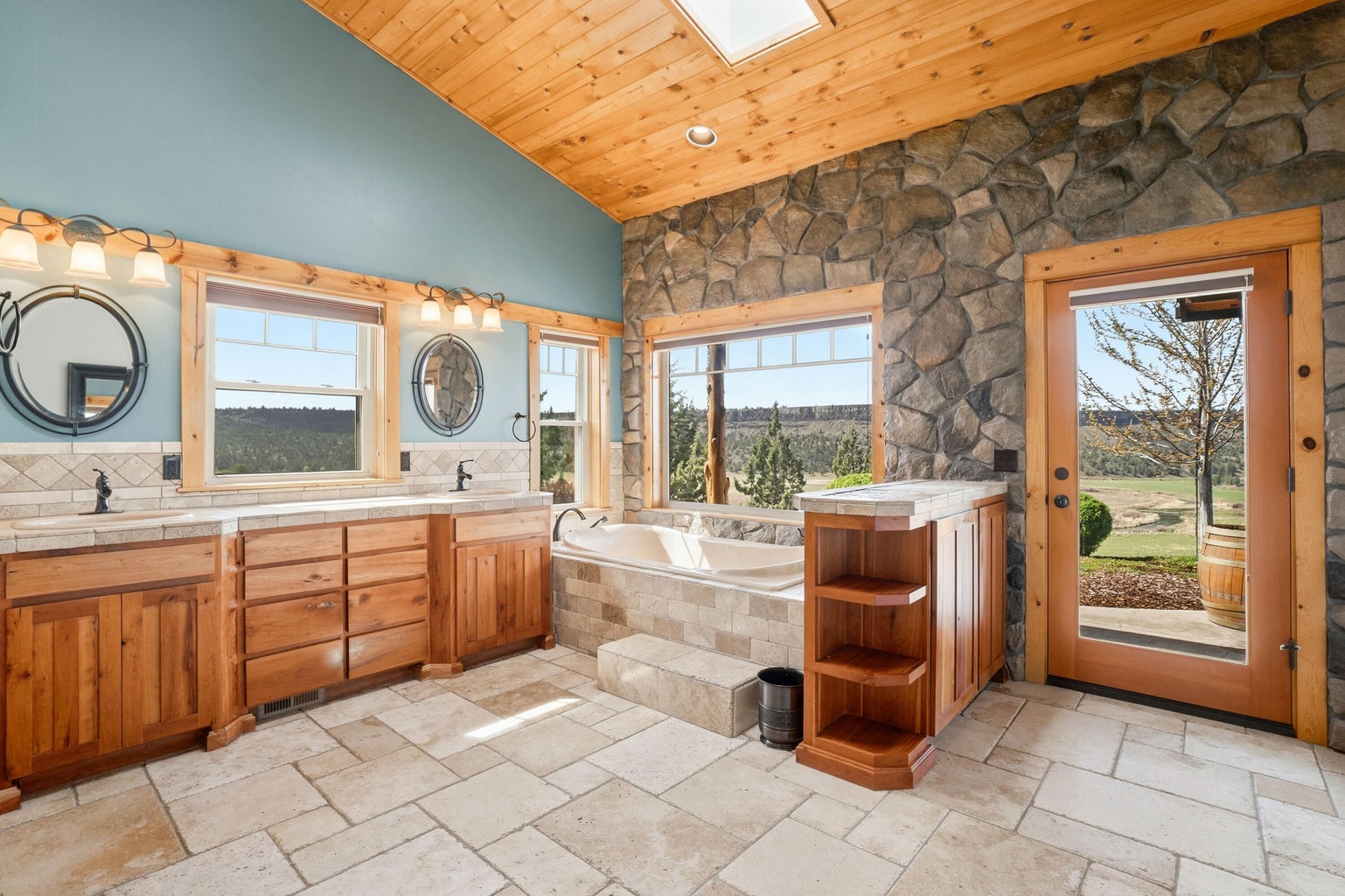 Photo of 3900 SE Riverview Road 27 of 91