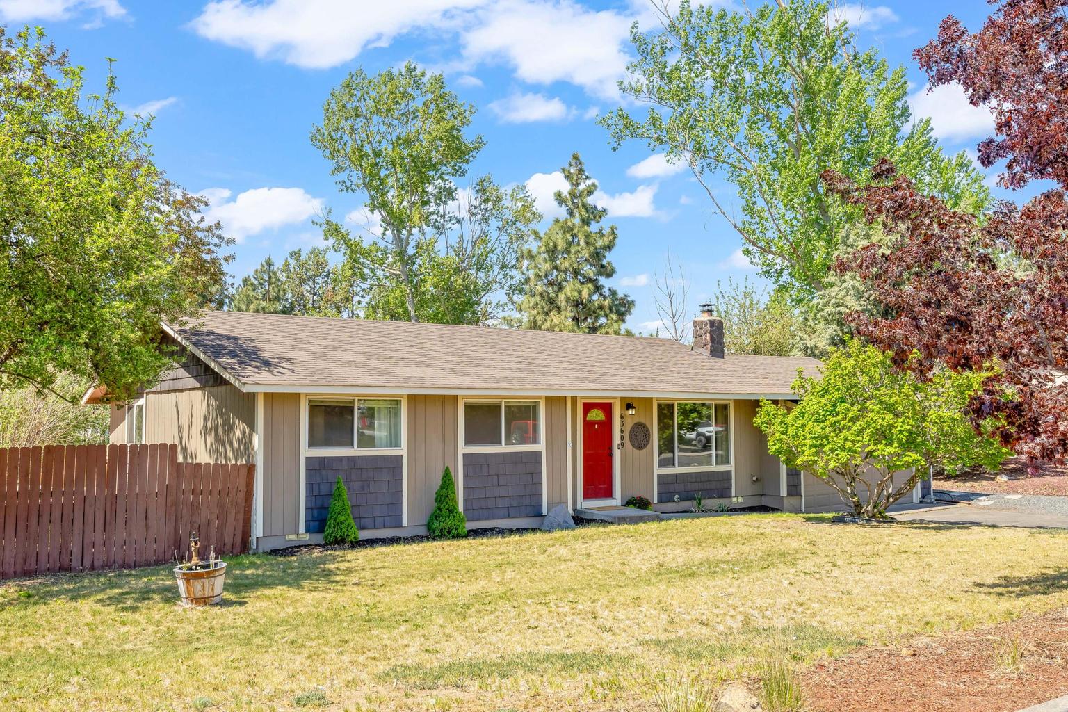 Photo of 63609 Hunters Circle 2 of 37