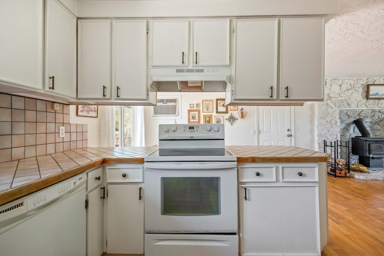 Photo of 63609 Hunters Circle 9 of 37