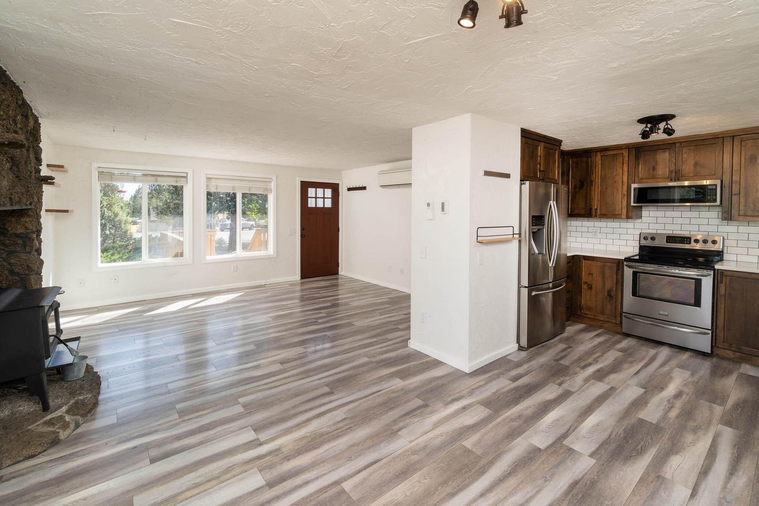 Living/Kitchen