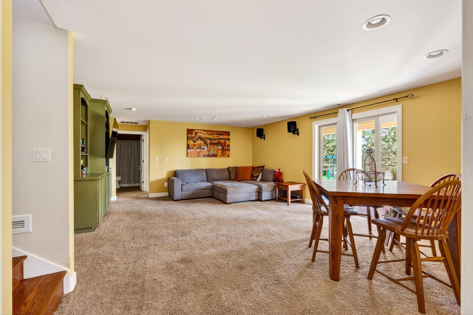 Large entertaining space