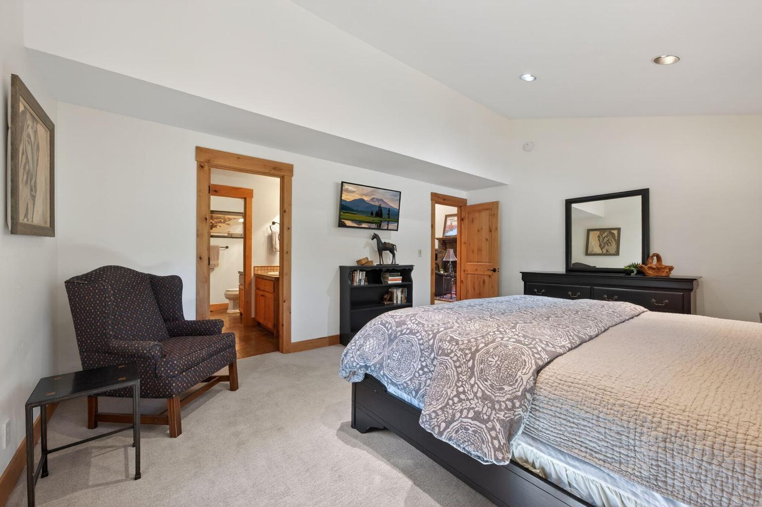 Primary Suite 1