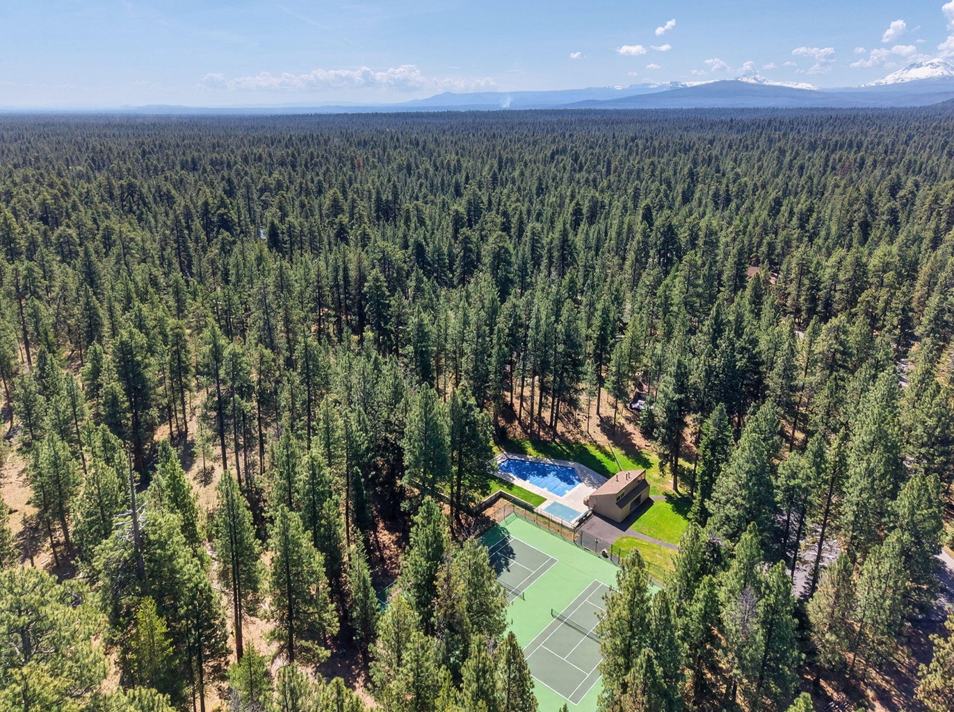 Aerial view - Black Butte Ranch South Meadow Tennis Courts and Pool