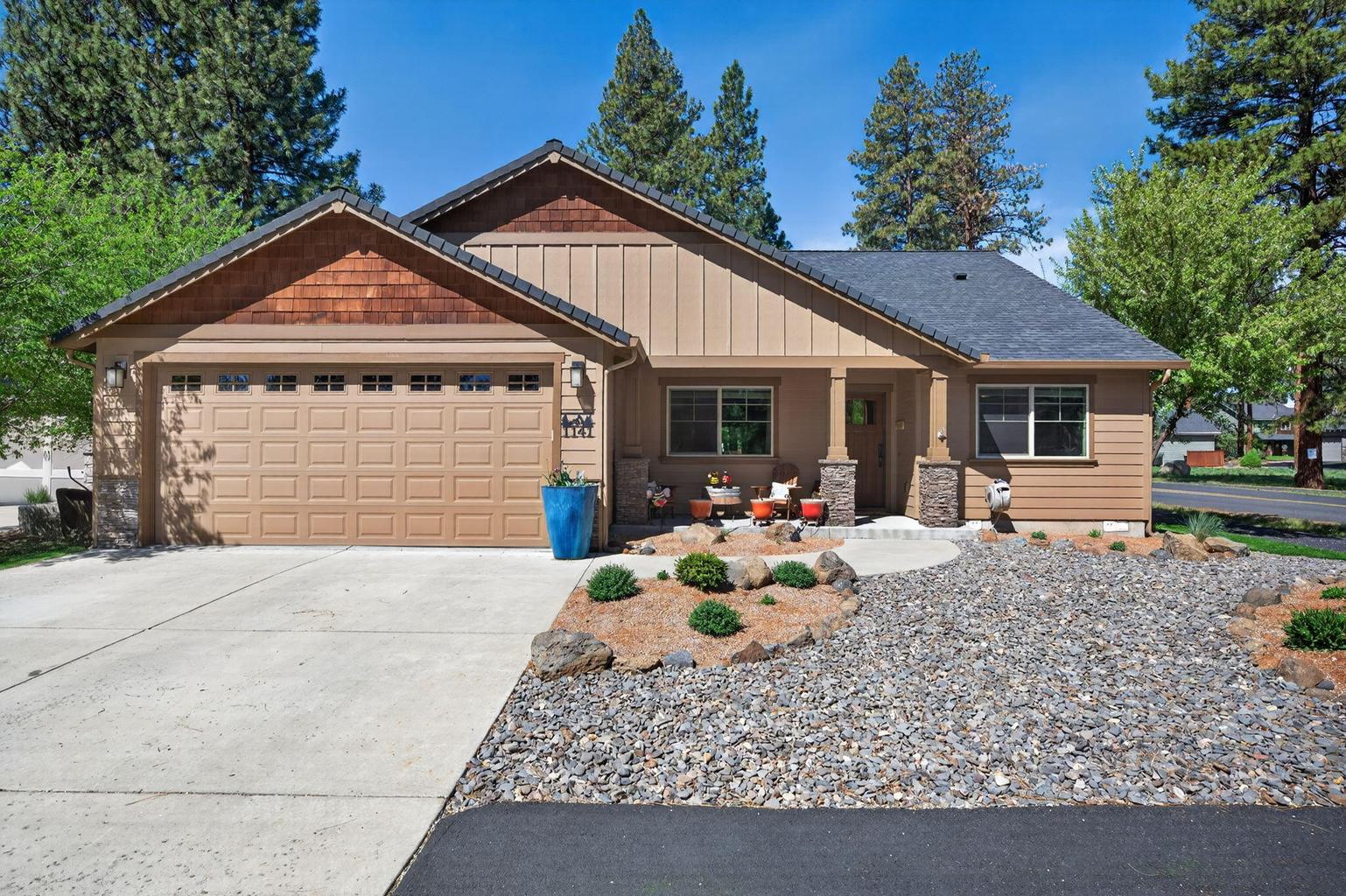 Photo of 1141 S Creekside Drive 2 of 62