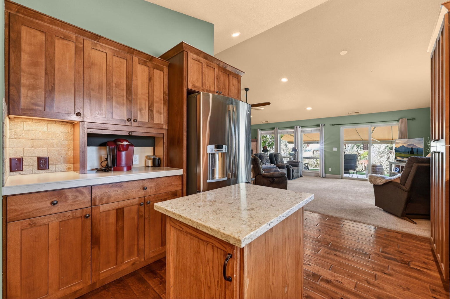 Photo of 1141 S Creekside Drive 26 of 62