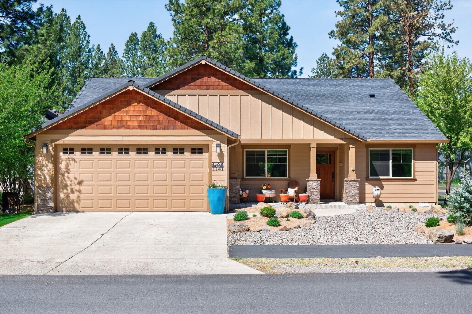 Photo of 1141 S Creekside Drive 3 of 62