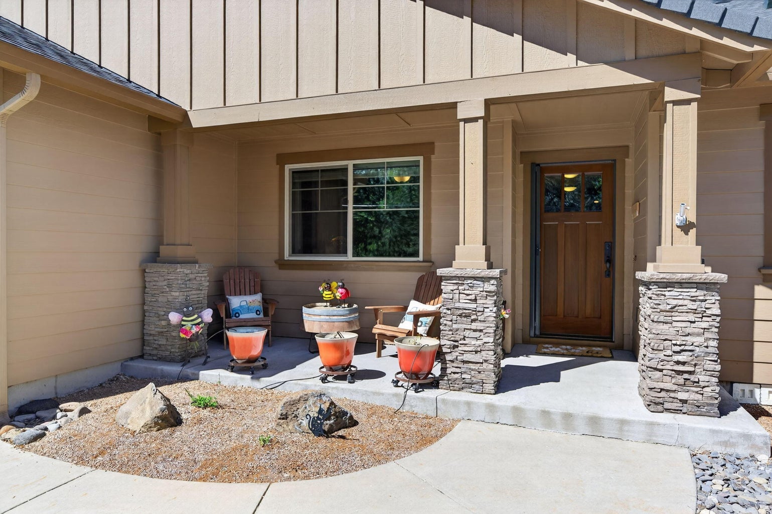 Photo of 1141 S Creekside Drive 9 of 62