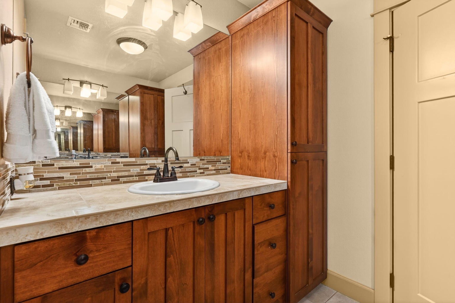 Photo of 1141 S Creekside Drive 41 of 62