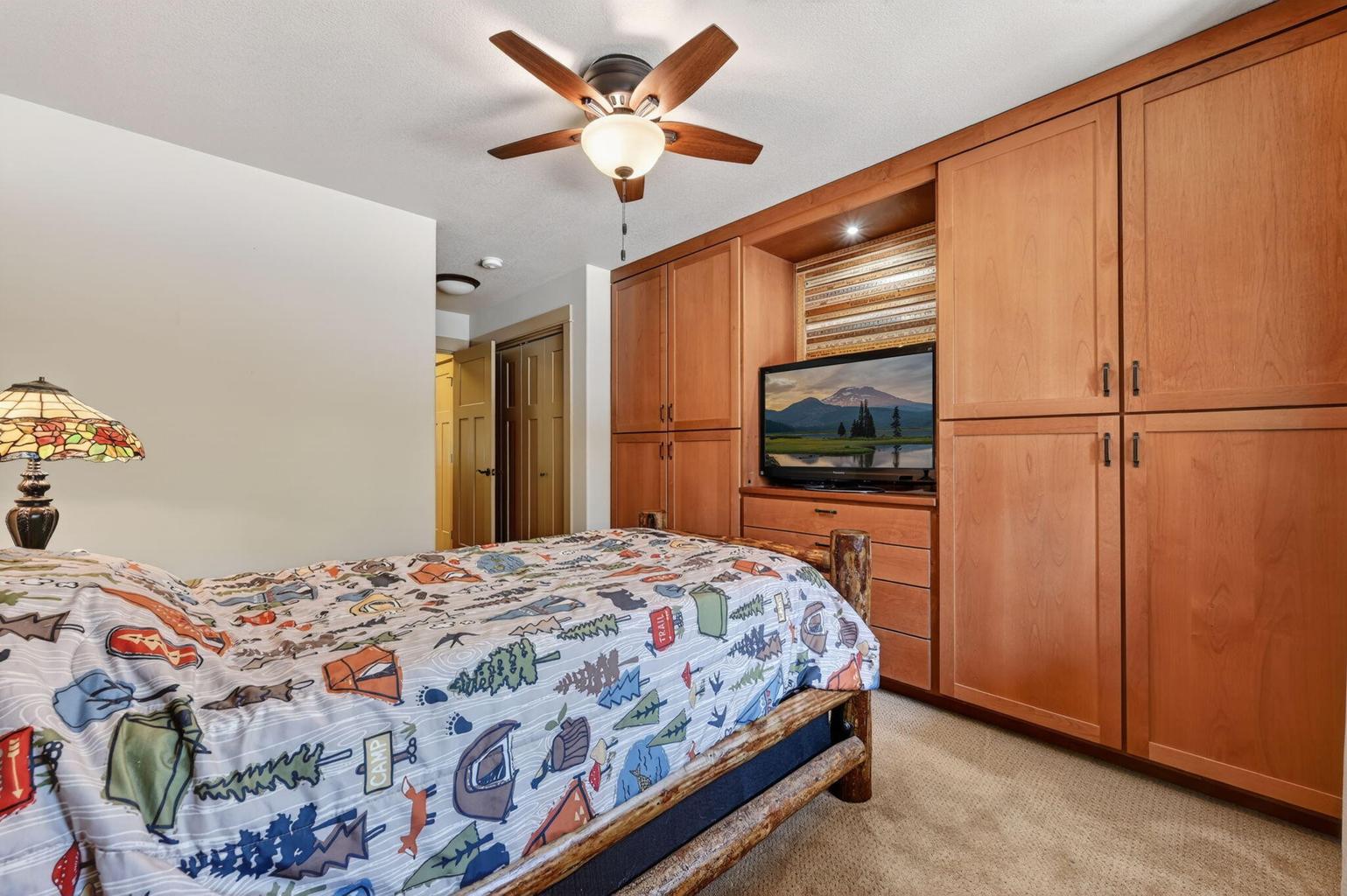 Photo of 1141 S Creekside Drive 34 of 62