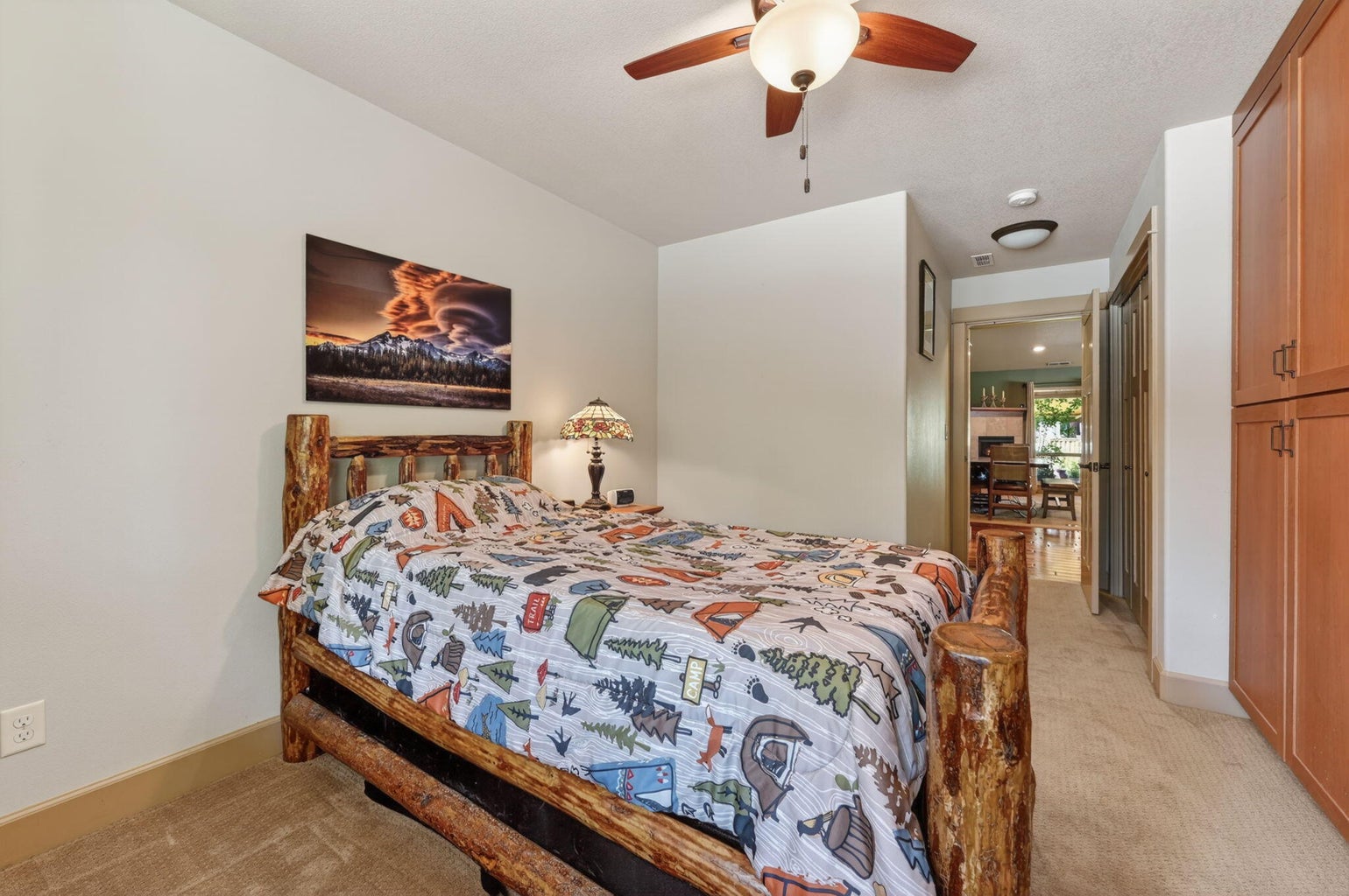 Photo of 1141 S Creekside Drive 33 of 62