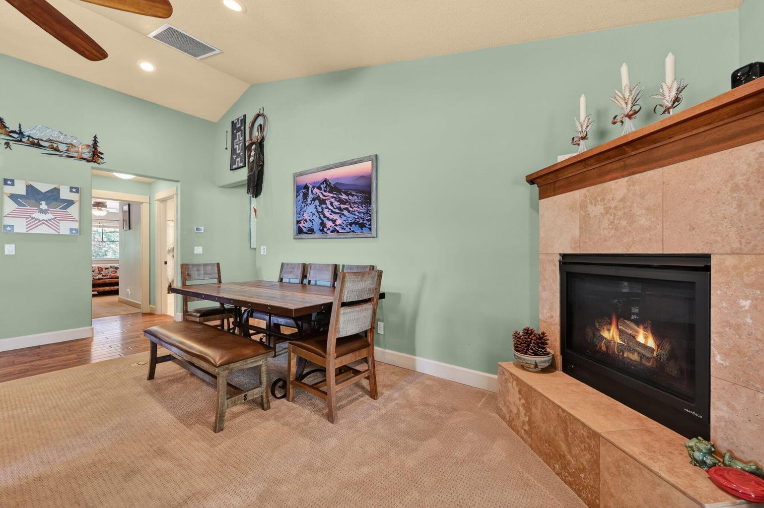 Photo of 1141 S Creekside Drive 17 of 62