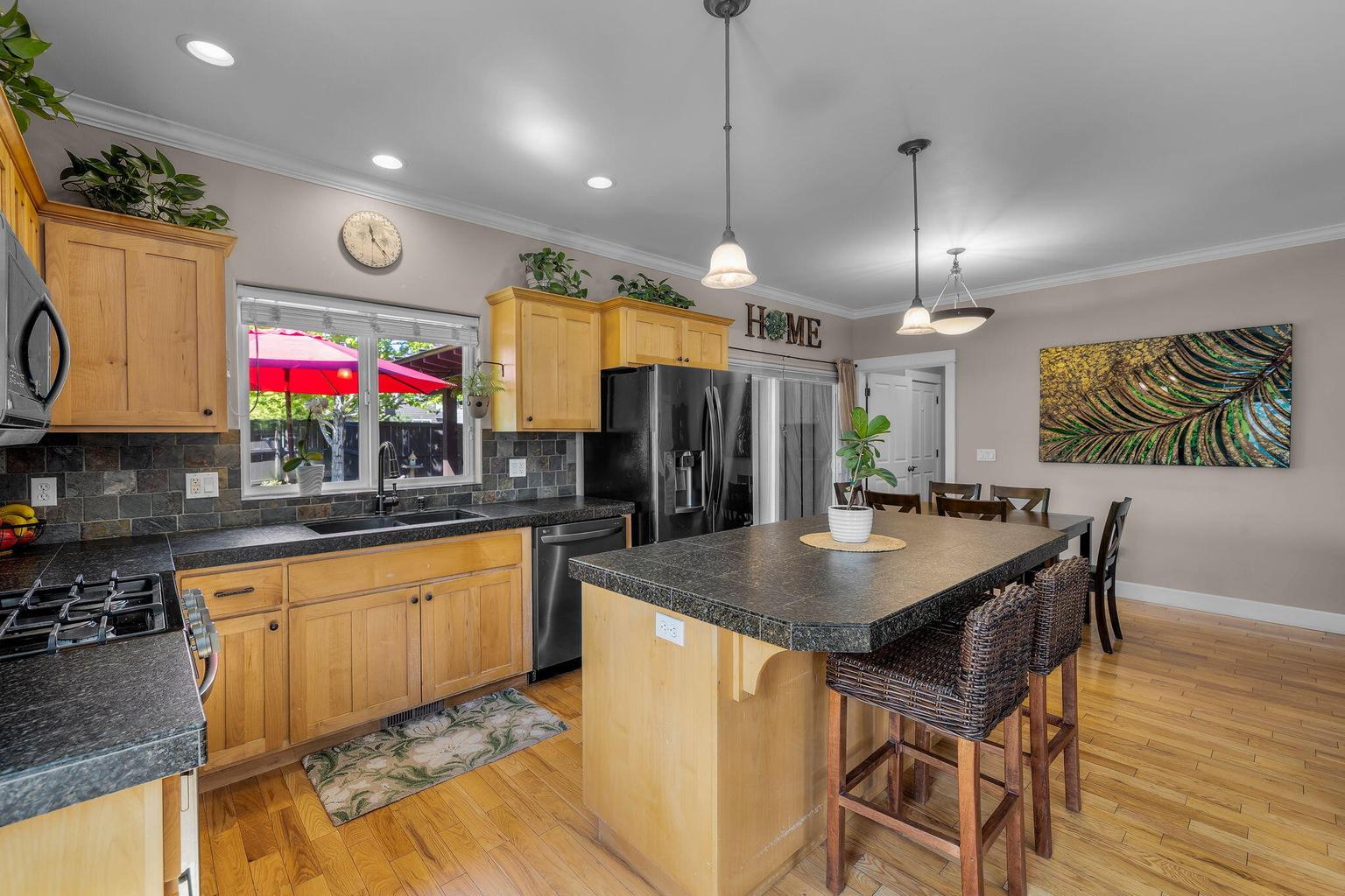 Photo of 61219 Fairfield Drive 5 of 31