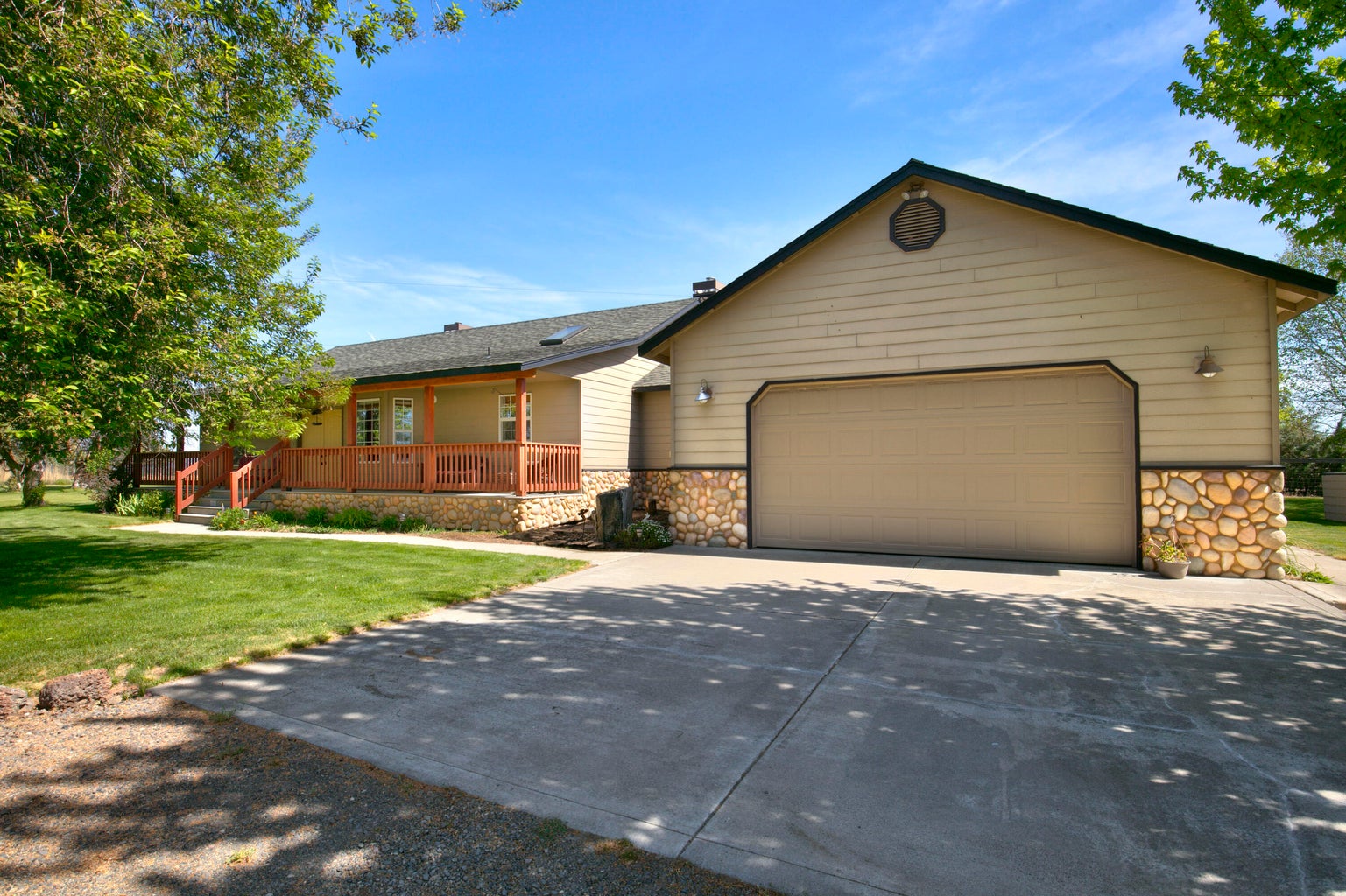 Photo of 12913 S W Lark Meadow Lane 4 of 35