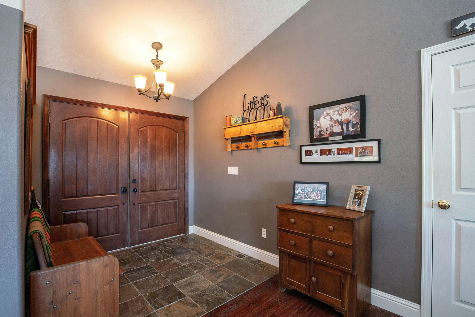 Photo of 12913 S W Lark Meadow Lane 6 of 35