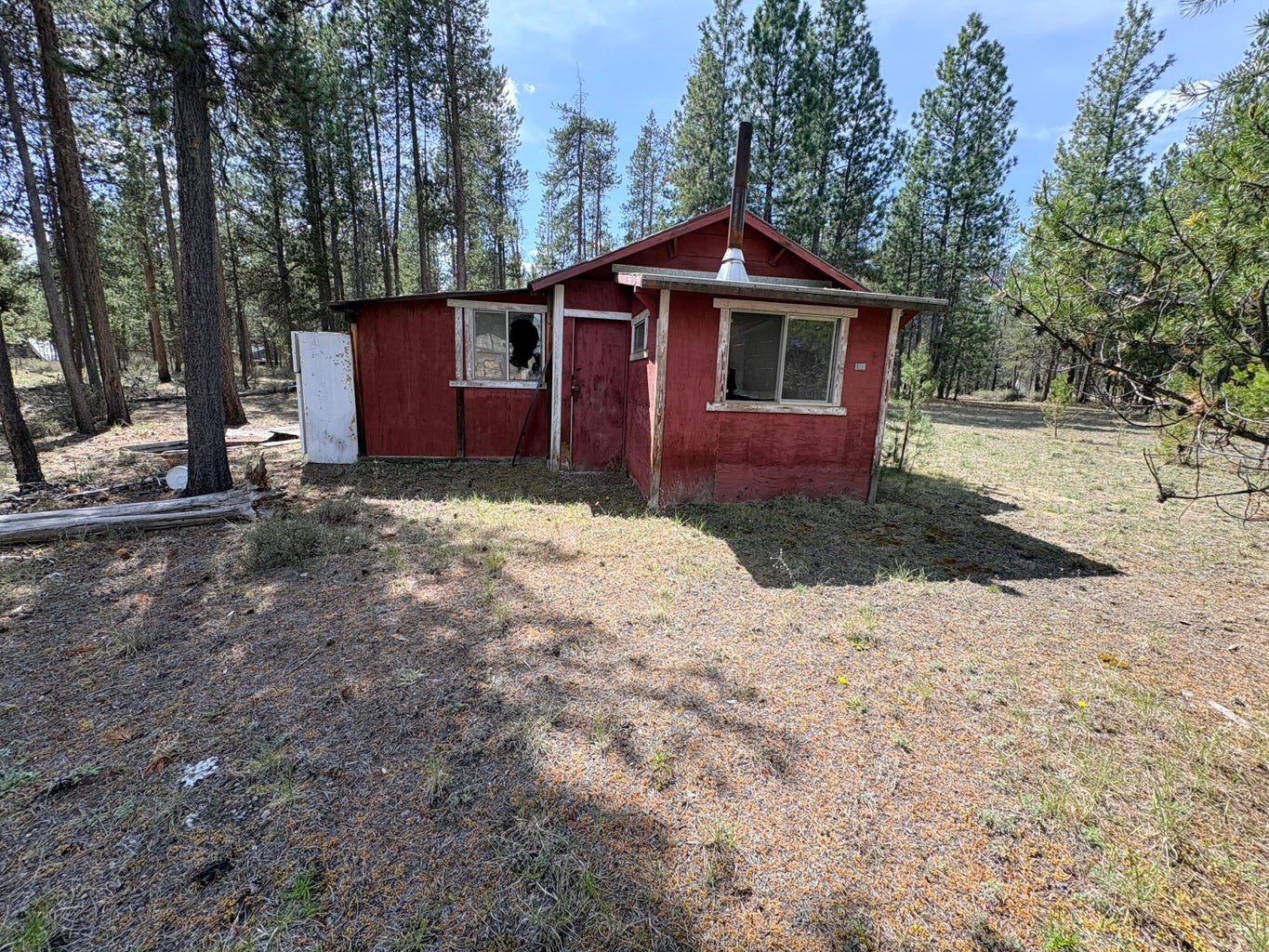 Photo of 1548 Cheryl Drive 4 of 13