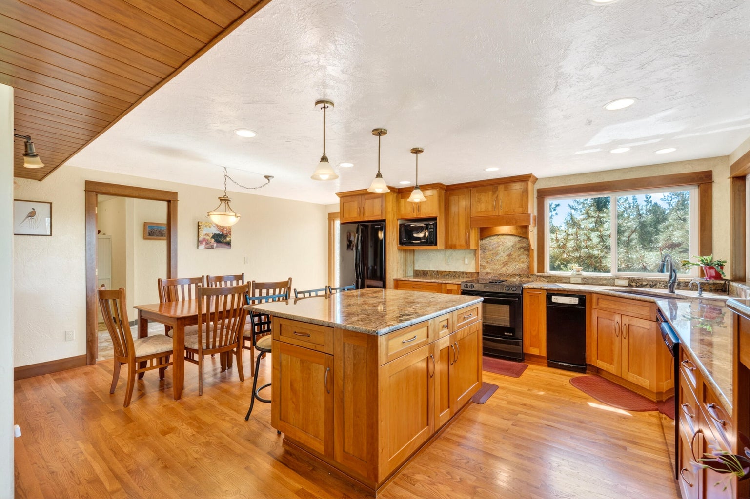 Photo of 69470 Deer Ridge Road 14 of 91