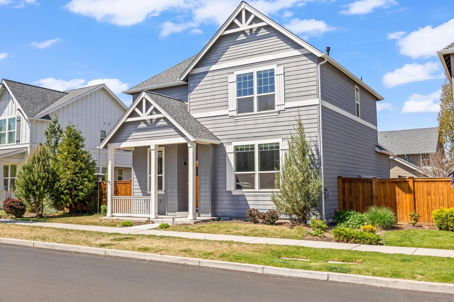 Photo of 61591 Aaron Way 2 of 34
