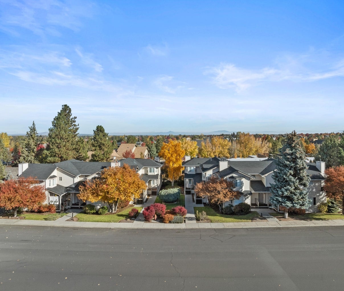 Photo of 2422 NE Conners Avenue 3 of 11