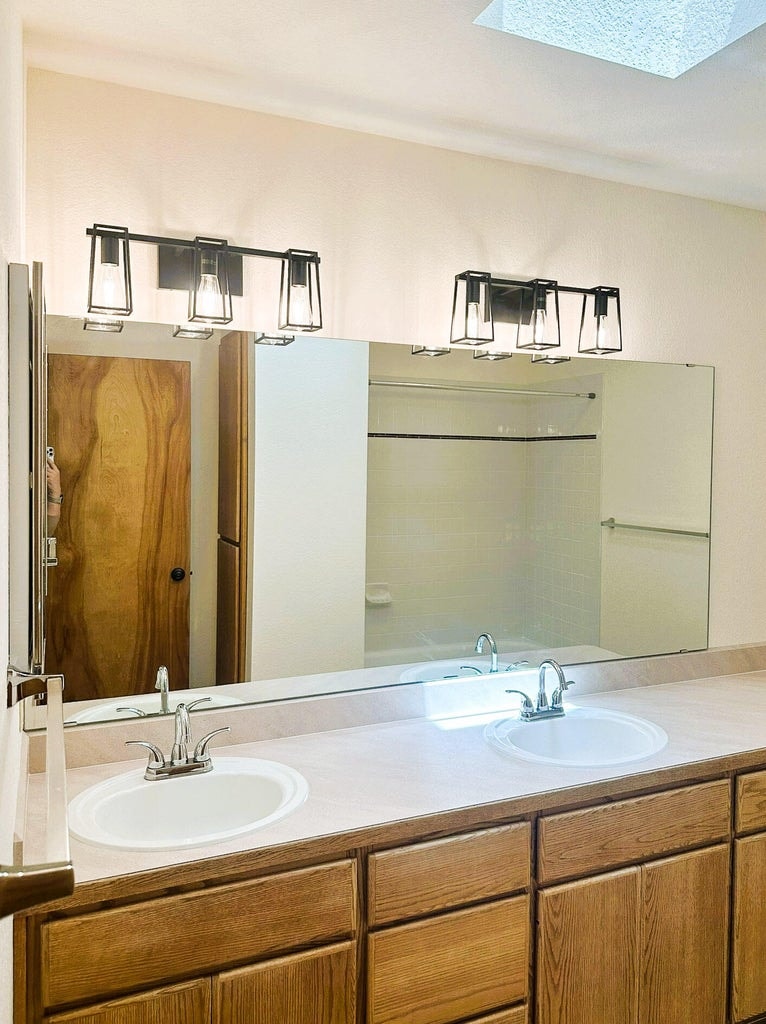 Photo of 2422 NE Conners Avenue 11 of 11