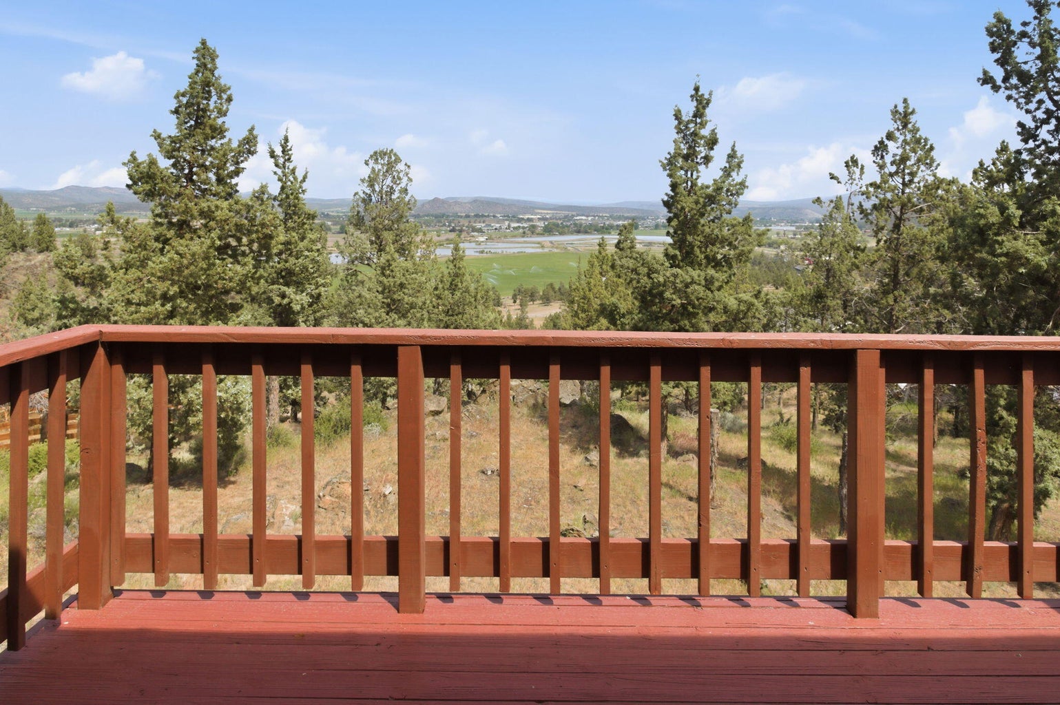 Photo of 2158 NW Century Drive 3 of 27