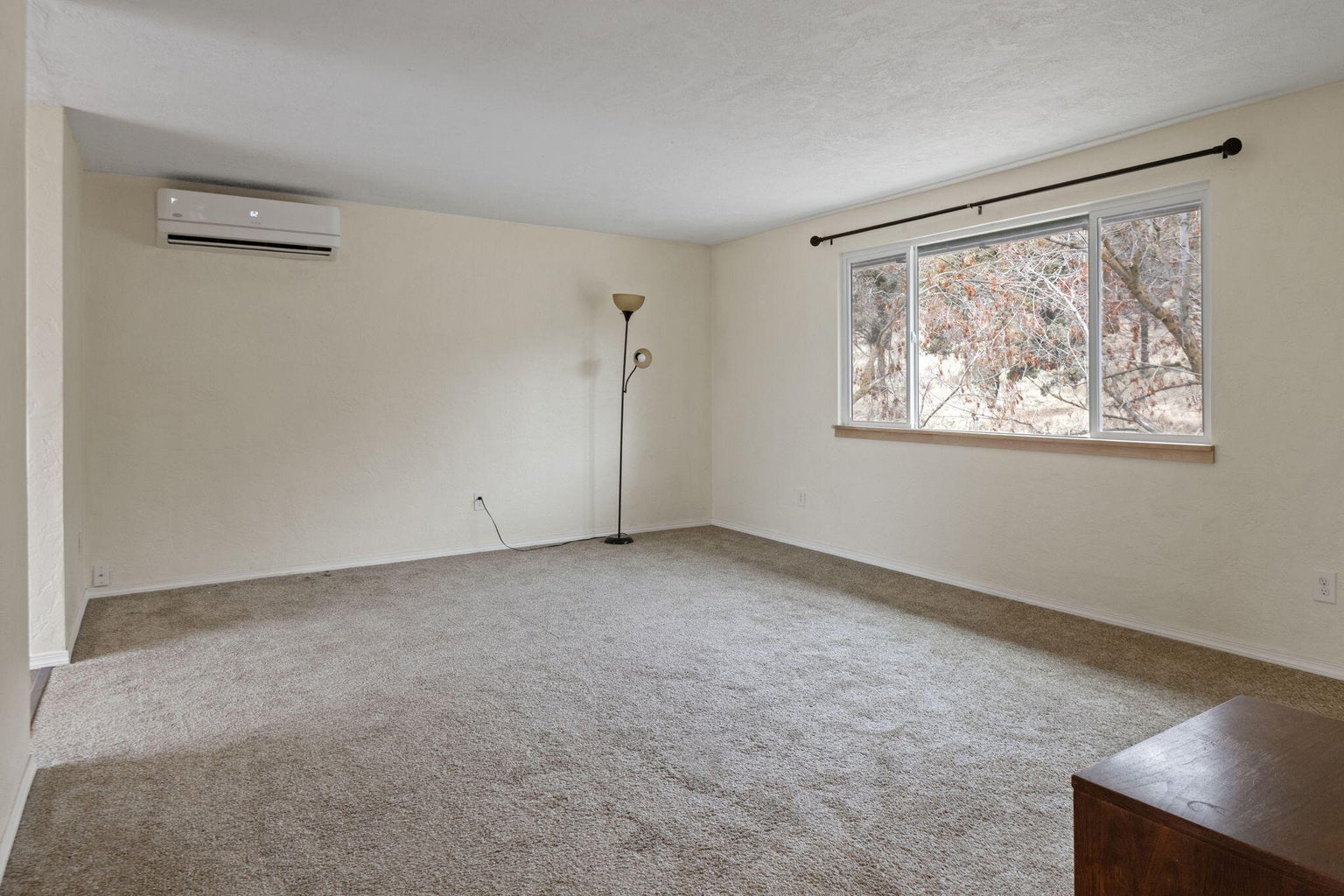 Photo of 2158 NW Century Drive 11 of 27