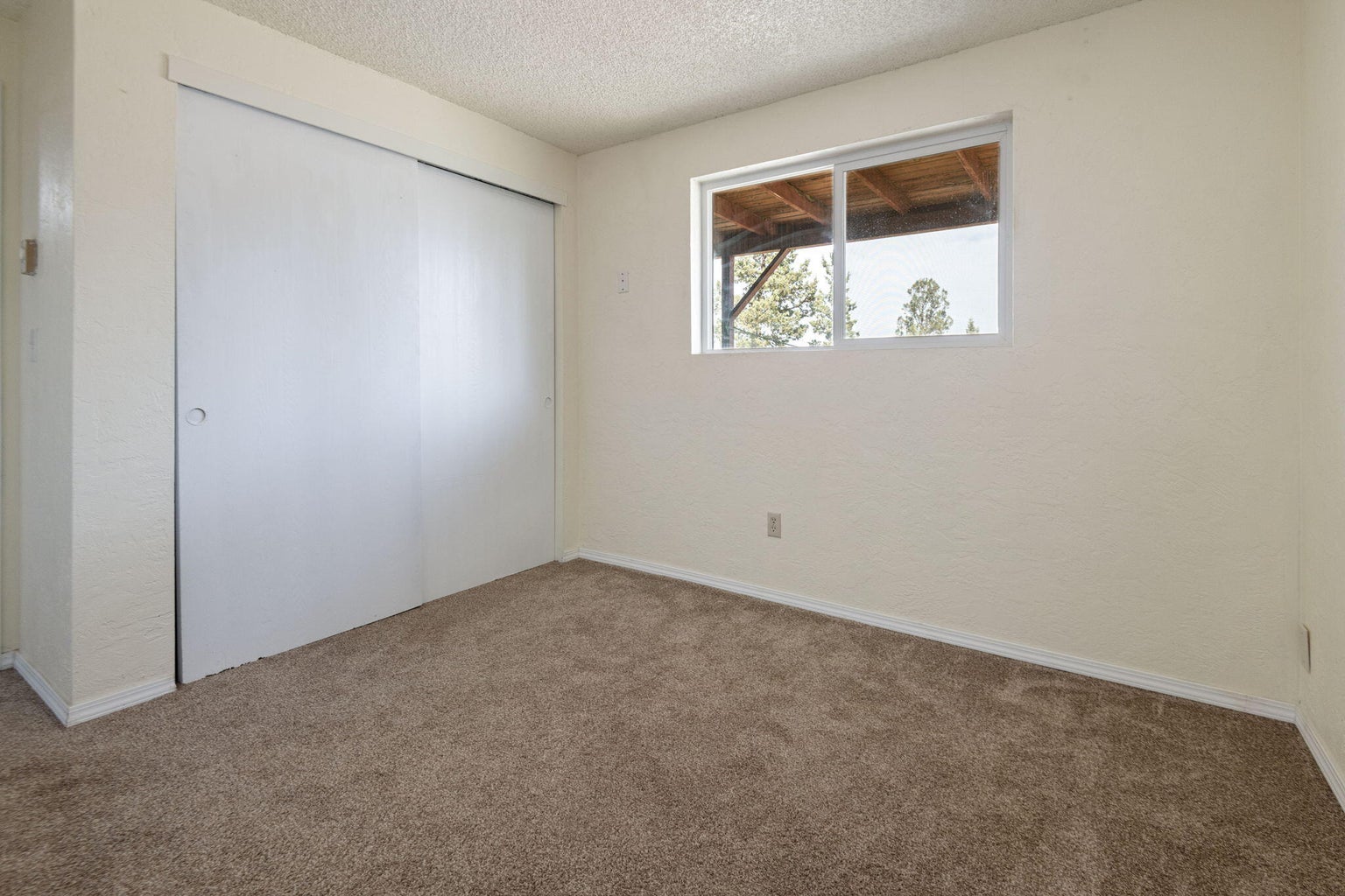 Photo of 2158 NW Century Drive 19 of 27