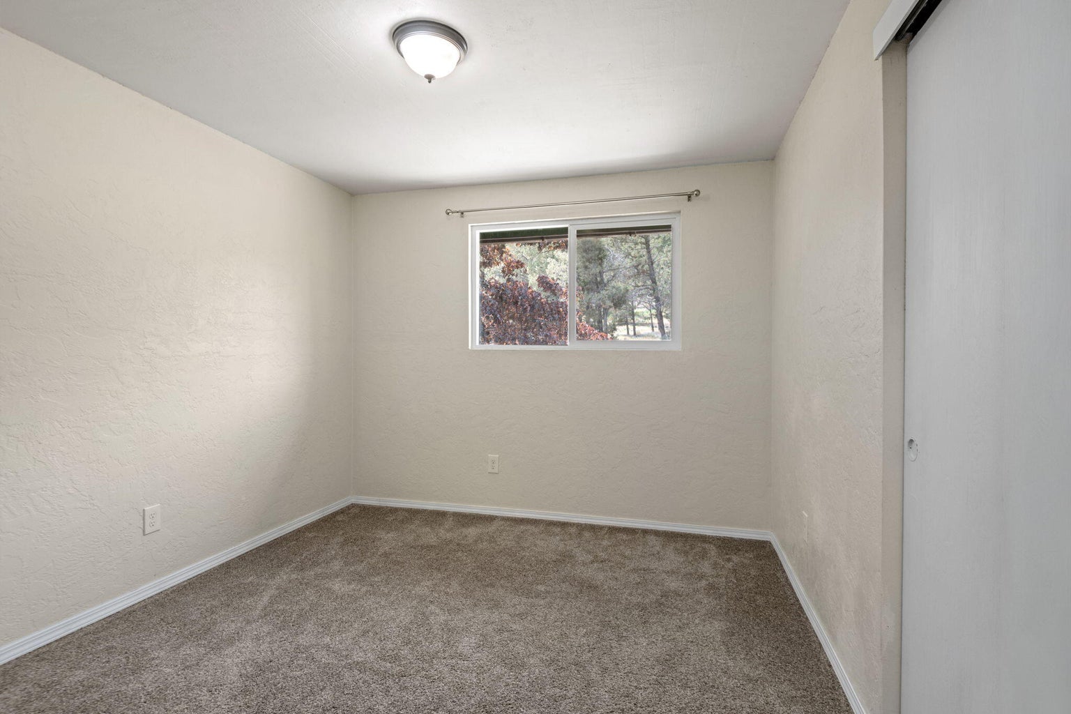 Photo of 2158 NW Century Drive 15 of 27