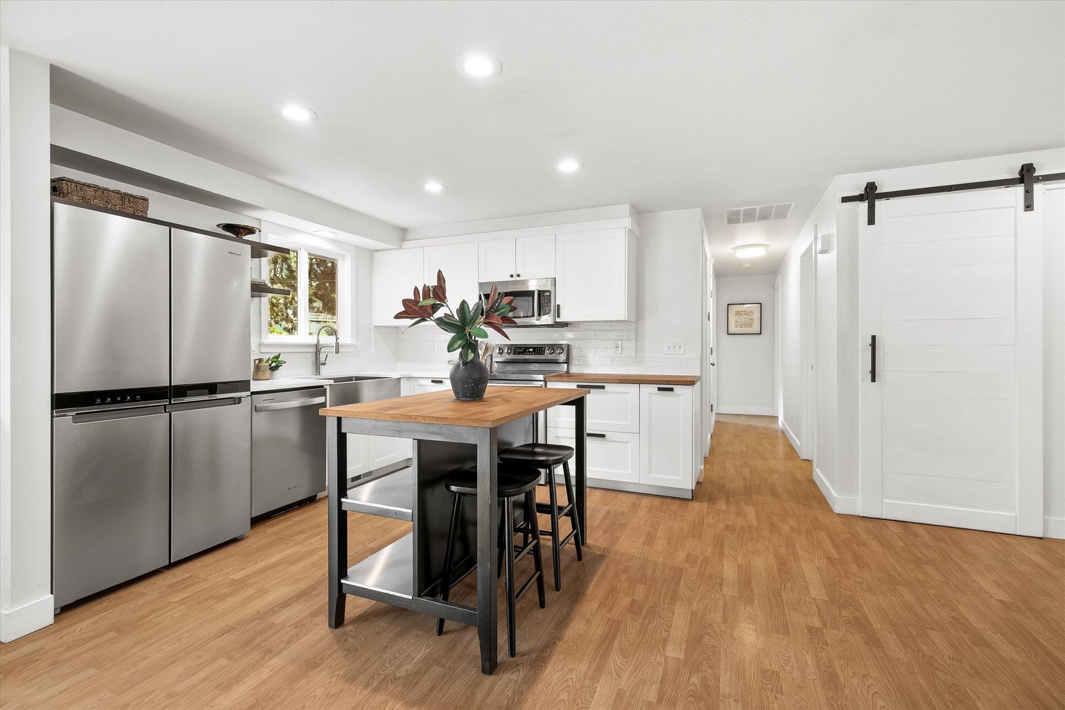 Photo of 63634 Hunters Circle 9 of 27