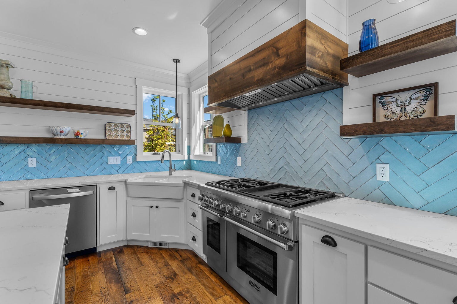 Photo of 608 S Birch Street 16 of 95