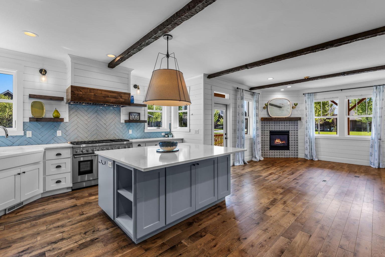 Photo of 608 S Birch Street 20 of 95