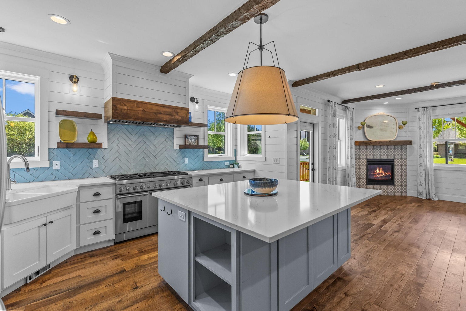 Photo of 608 S Birch Street 27 of 95